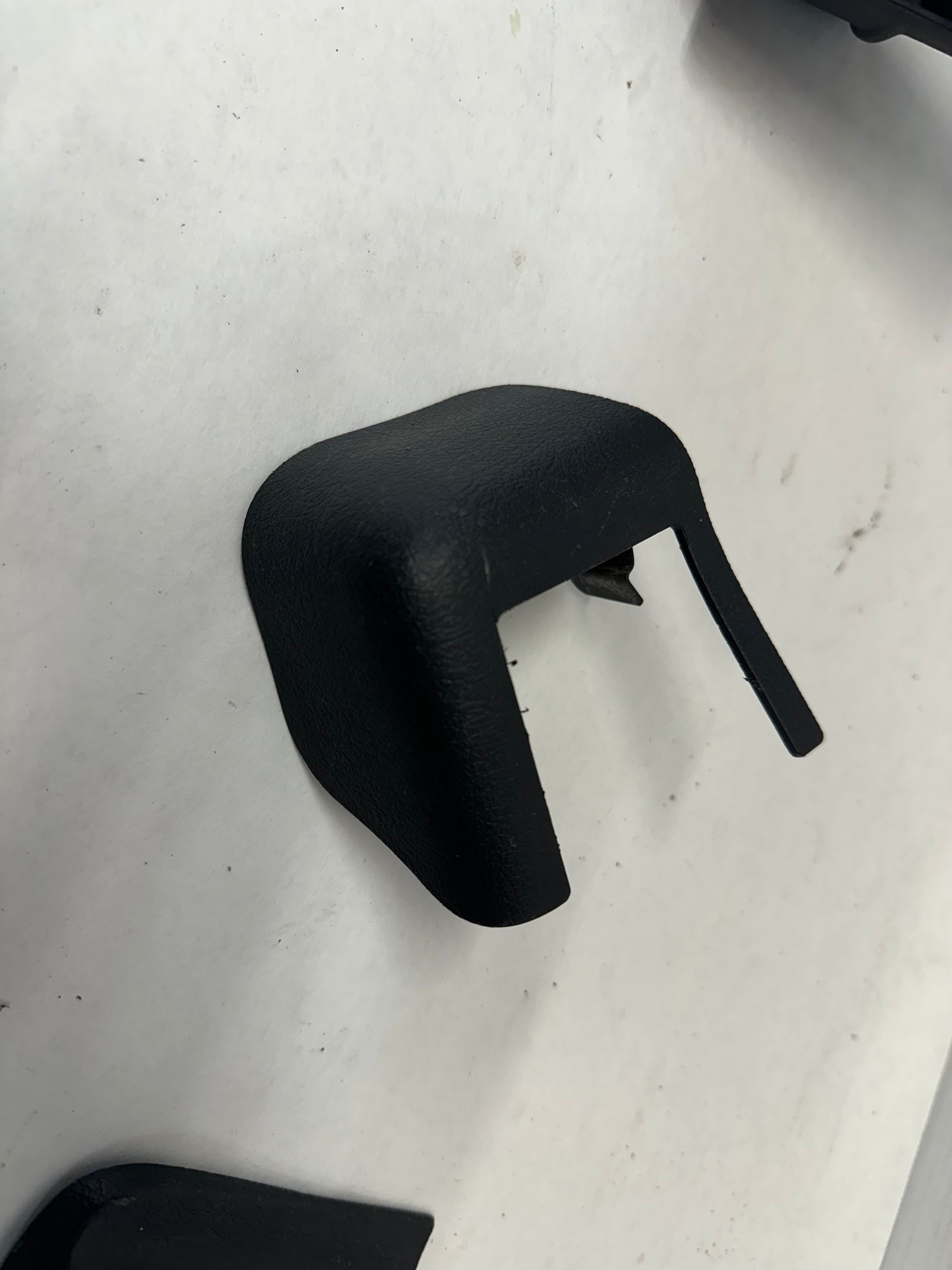 2005 Pontiac GTO RH Passenger Seat Rail Frame Trim Cover Set OEM - Day's Parts Yard
