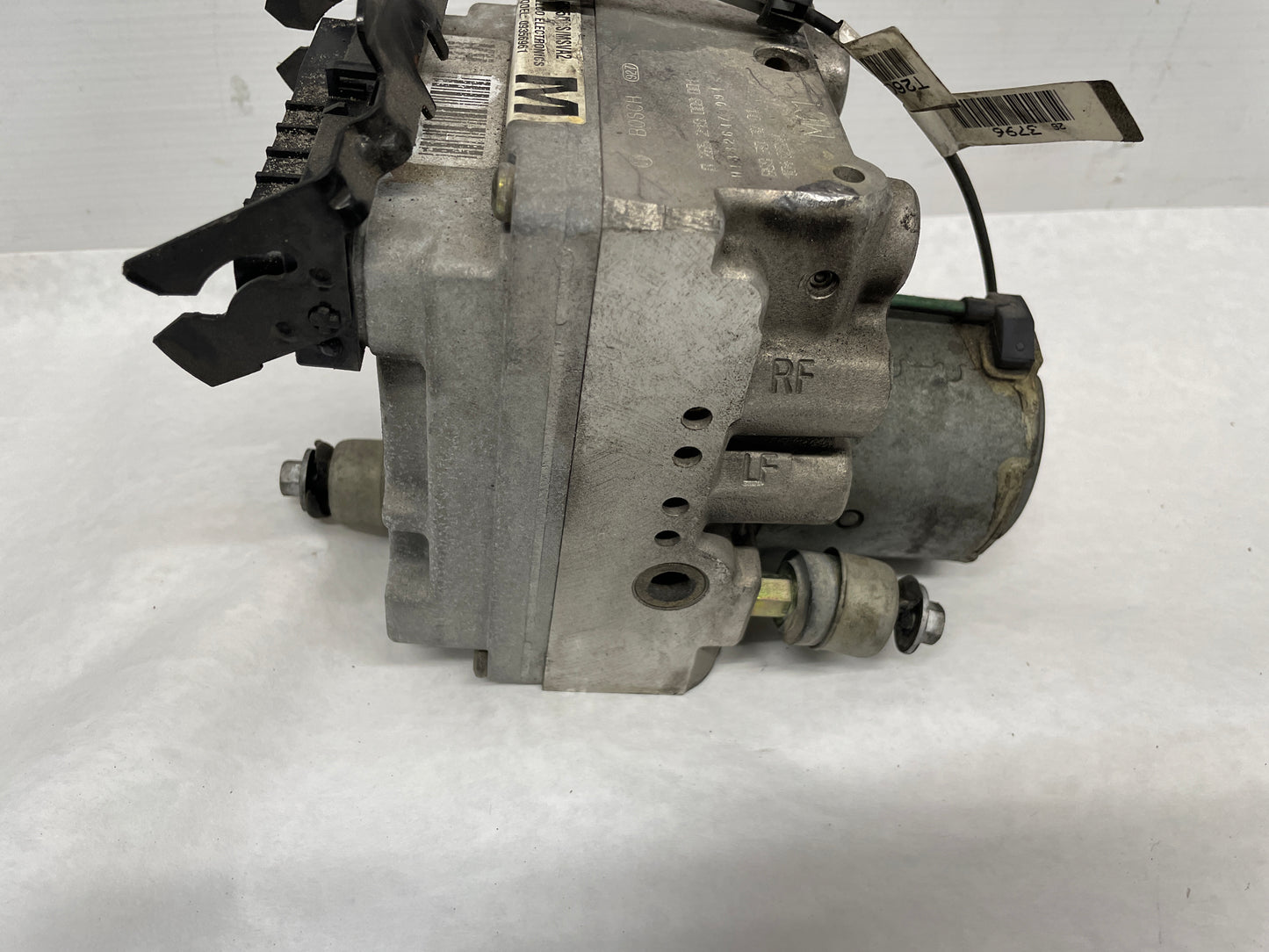 1999 Chevy C5 Corvette Anti Lock Brake Pump Control Module OEM - Day's Parts Yard