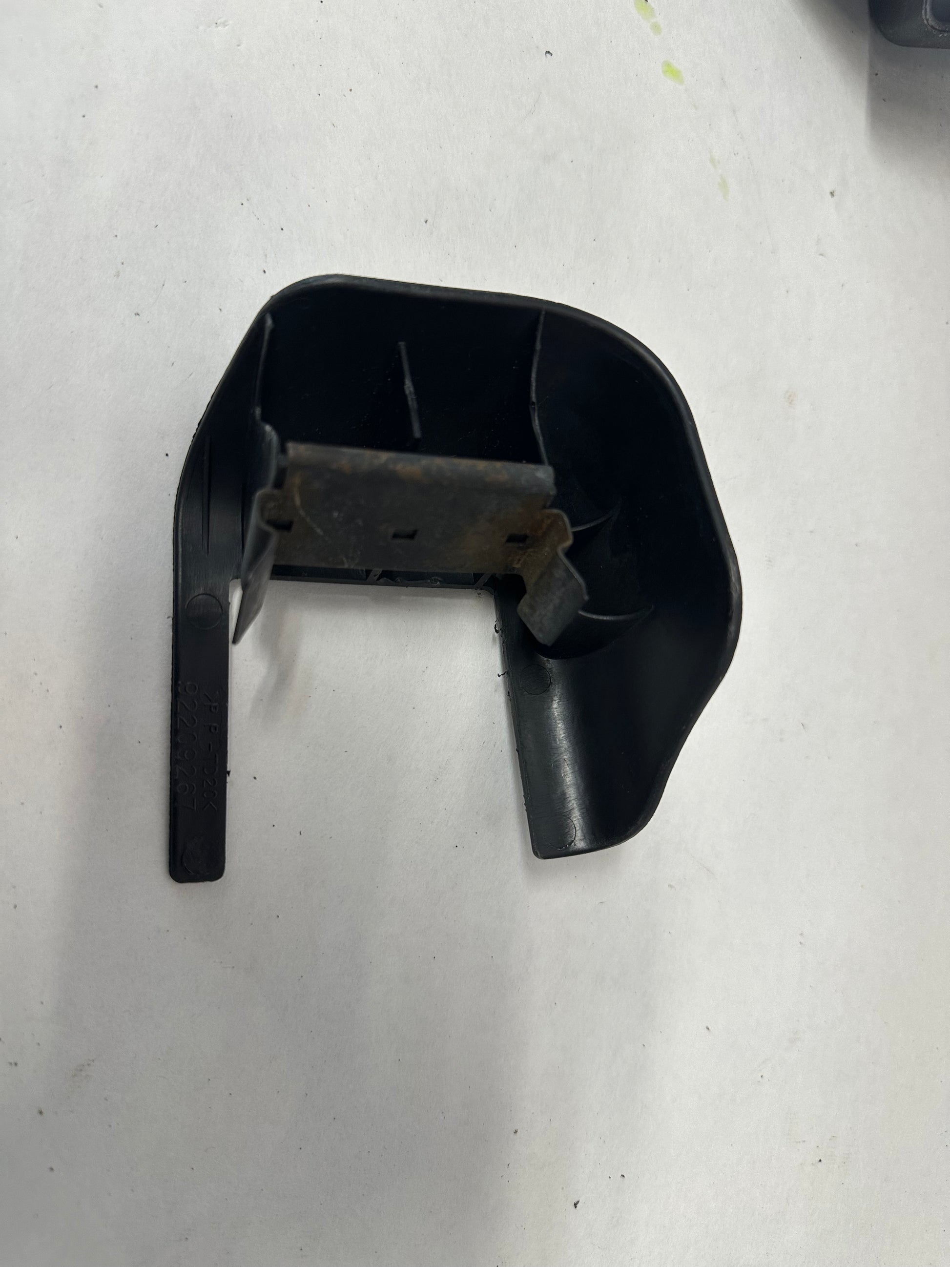 2005 Pontiac GTO RH Passenger Seat Rail Frame Trim Cover Set OEM - Day's Parts Yard