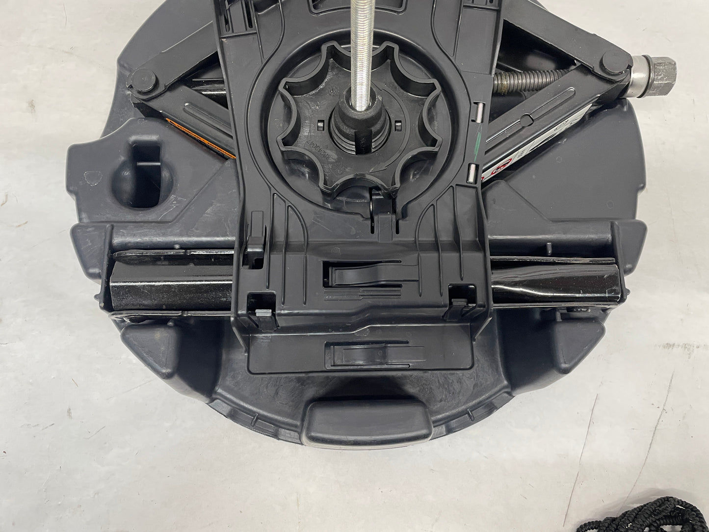 2014 Chevy SS Sedan Spare Wheel Tire Jack Package Tool Kit OEM