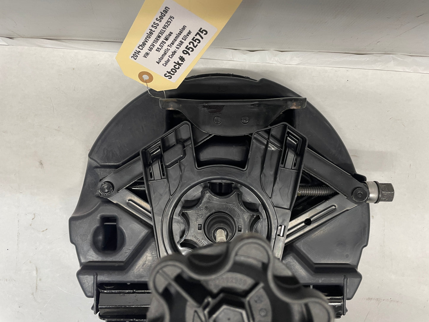2014 Chevy SS Sedan Spare Wheel Tire Jack Package Tool Kit OEM