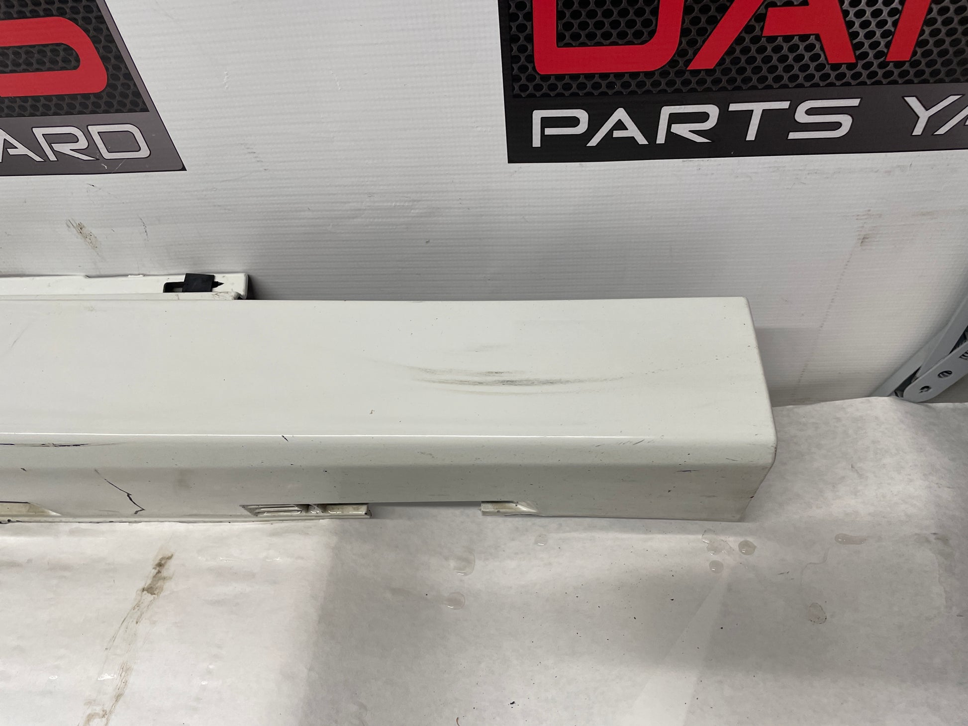 2014 Chevy SS Sedan RH Passenger Rocker Molding Side Skirt Trim Panel OEM - Day's Parts Yard