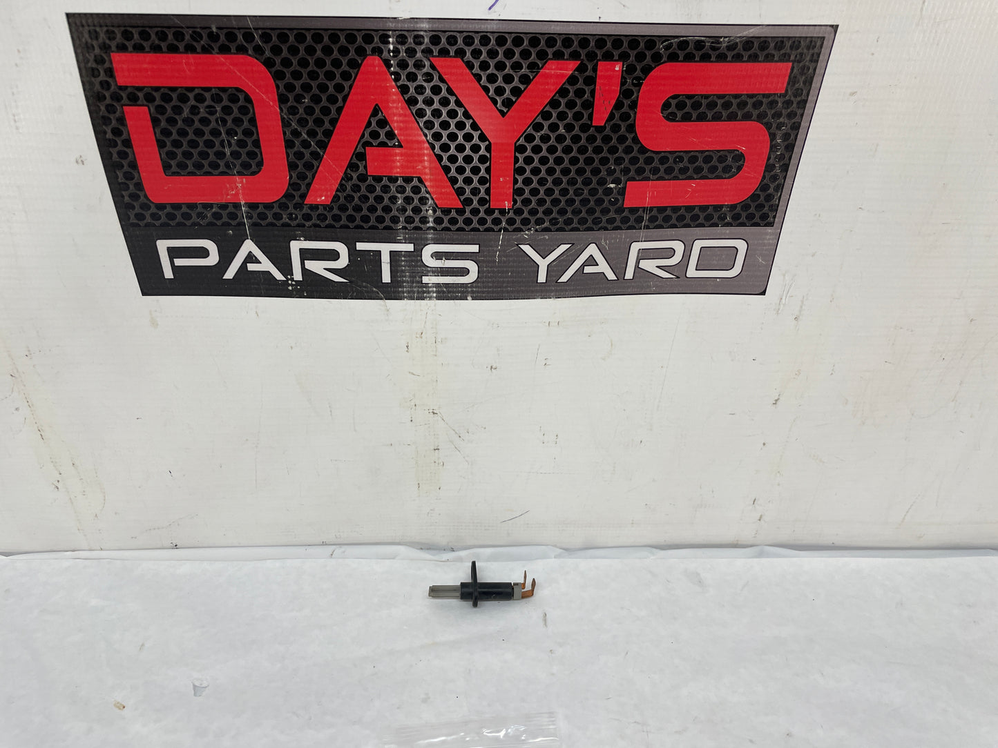2004 Pontiac GTO Trunk Deck Lid Lamp Sensor Switch OEM - Day's Parts Yard