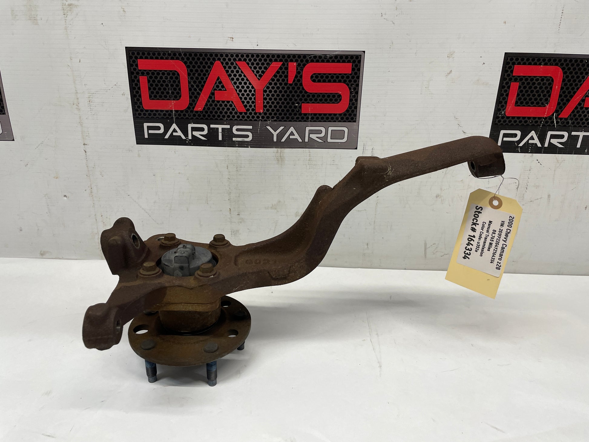 2000 Chevy Camaro Z28 LH Driver Front Suspension Spindle Knuckle Hub OEM - Day's Parts Yard