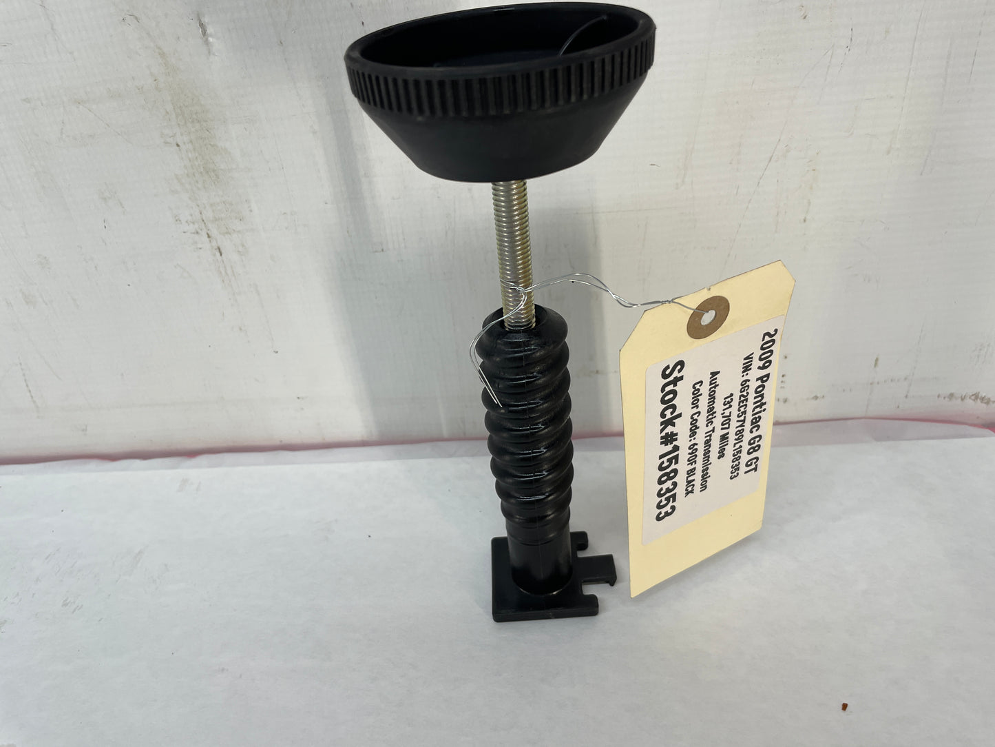 2009 Pontiac G8 GT Spare Wheel Stowage Retainer Nut Screw Bolt Stud OEM