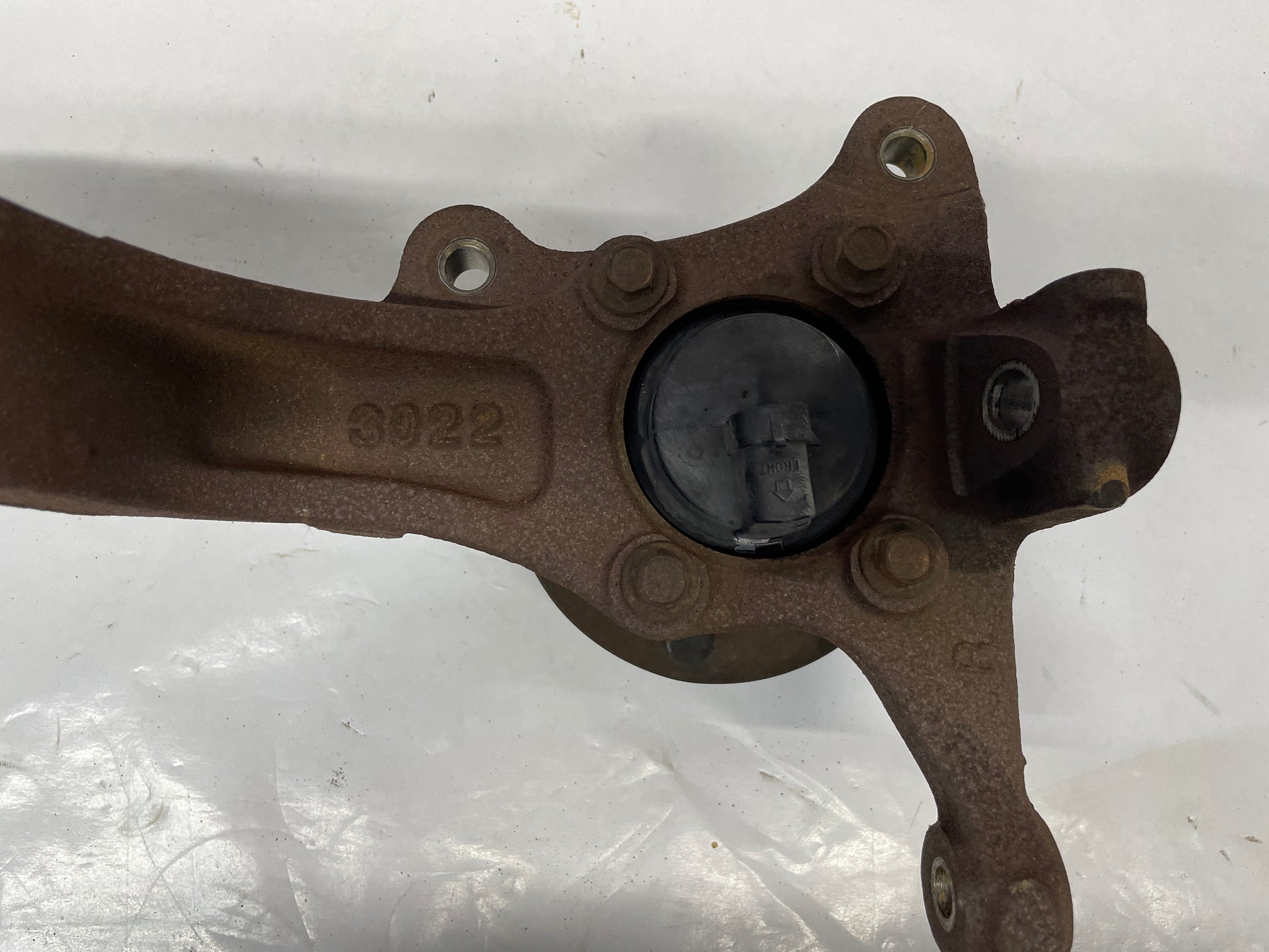 2000 Chevy Camaro Z28 RH Passenger Front Suspension Spindle Knuckle Hub OEM - Day's Parts Yard