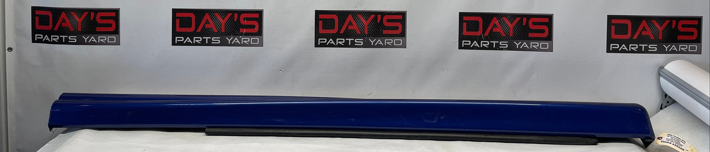 2006 Pontiac GTO LH Driver Rocker Molding Side Skirt Panel OEM - Day's Parts Yard