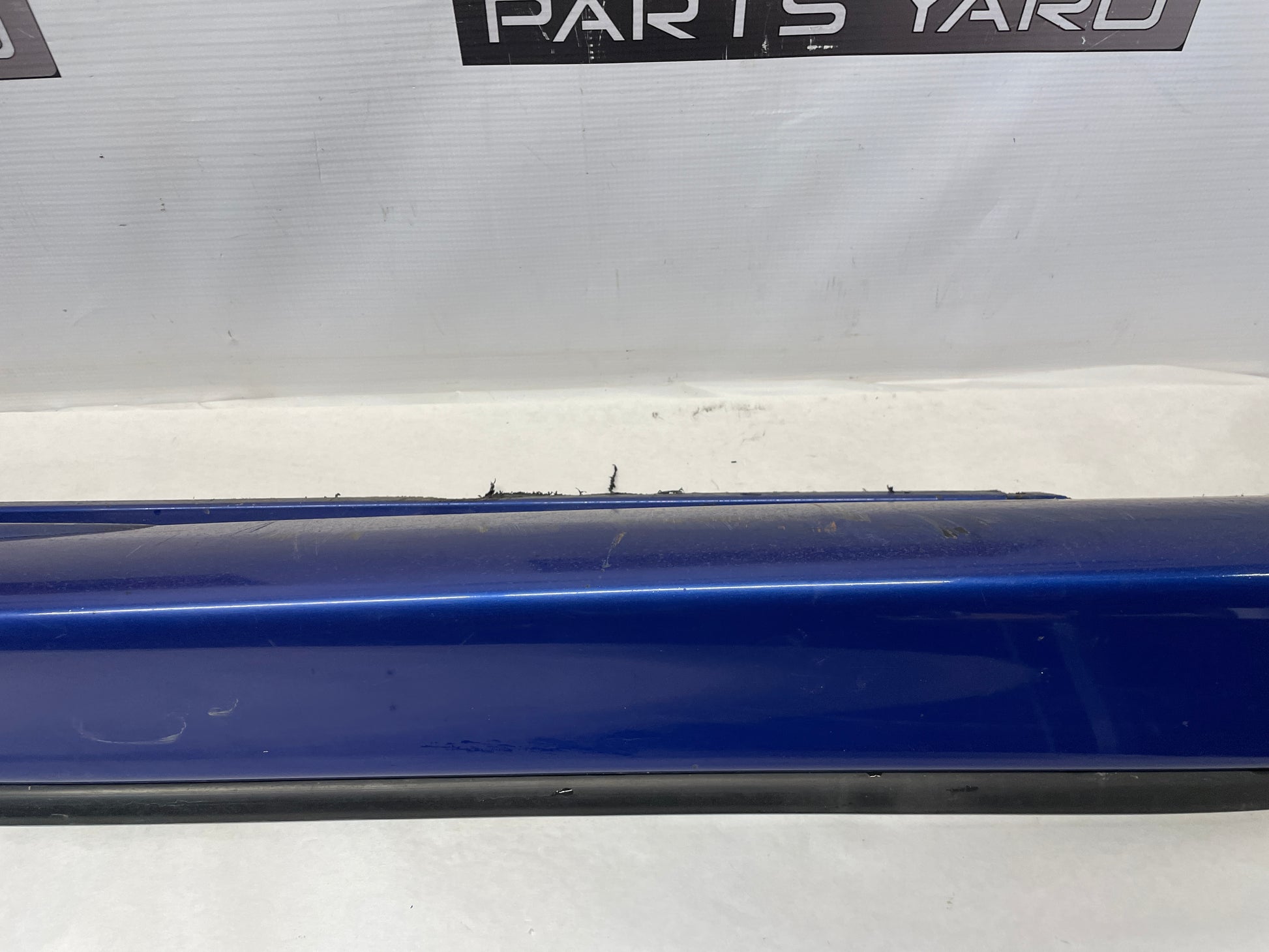 2006 Pontiac GTO LH Driver Rocker Molding Side Skirt Panel OEM - Day's Parts Yard