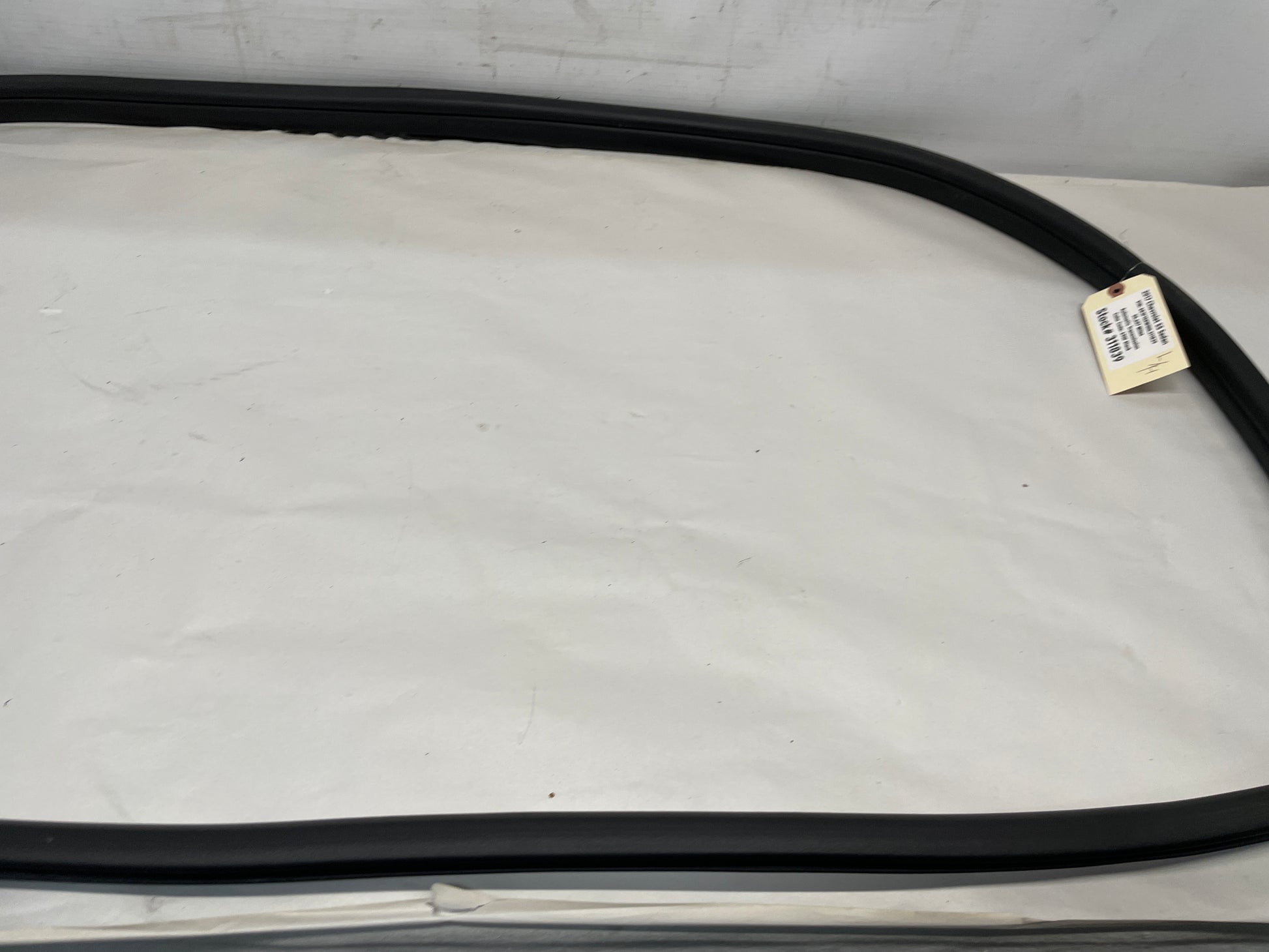 2017 Chevy SS Sedan LH Driver Front Door Rubber Weather Strip OEM - Day's Parts Yard