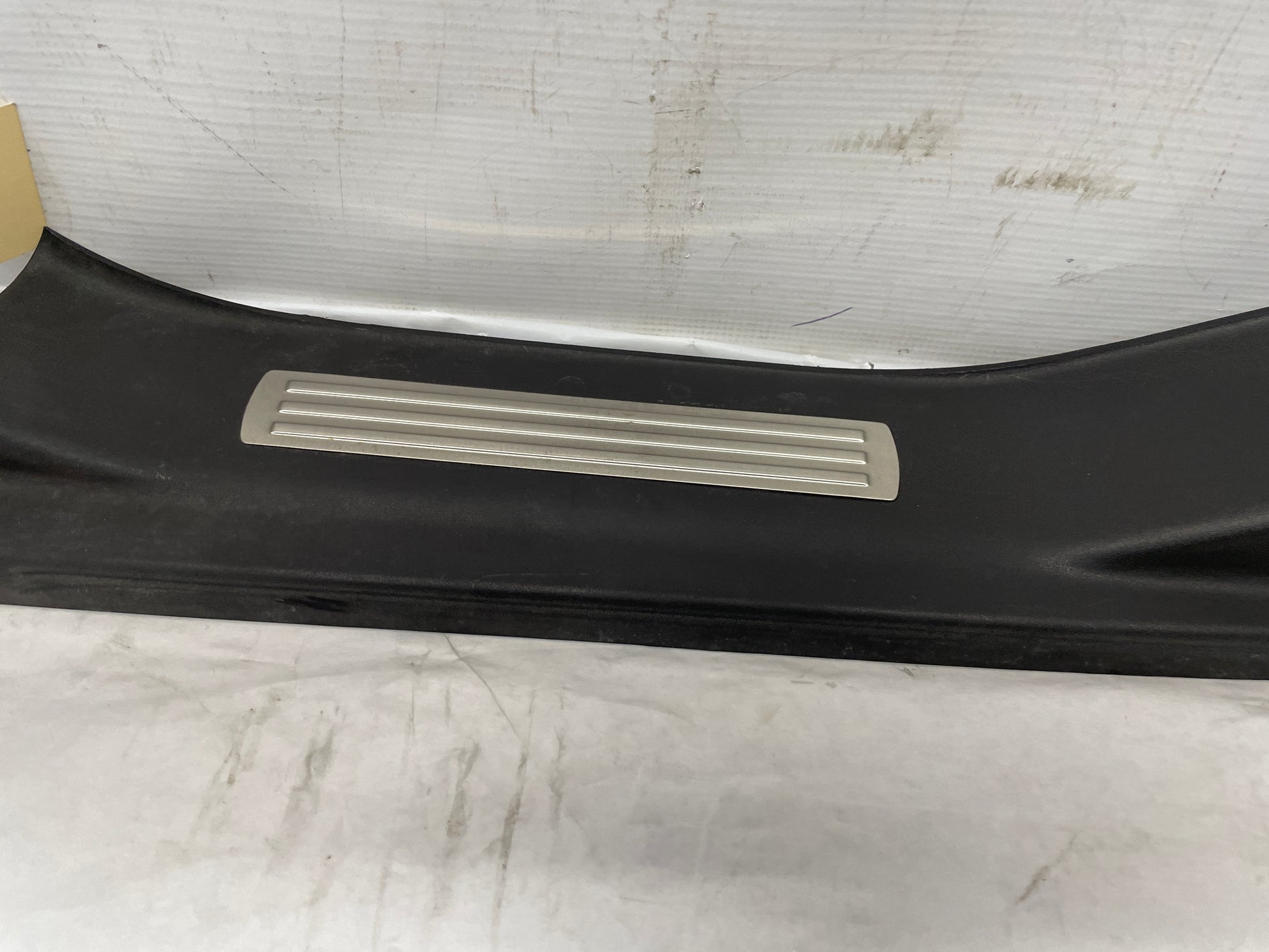 2014 Chevy SS Sedan LH Driver Rear Door Sill Scuff Plate Panel Trim  OEM - Day's Parts Yard