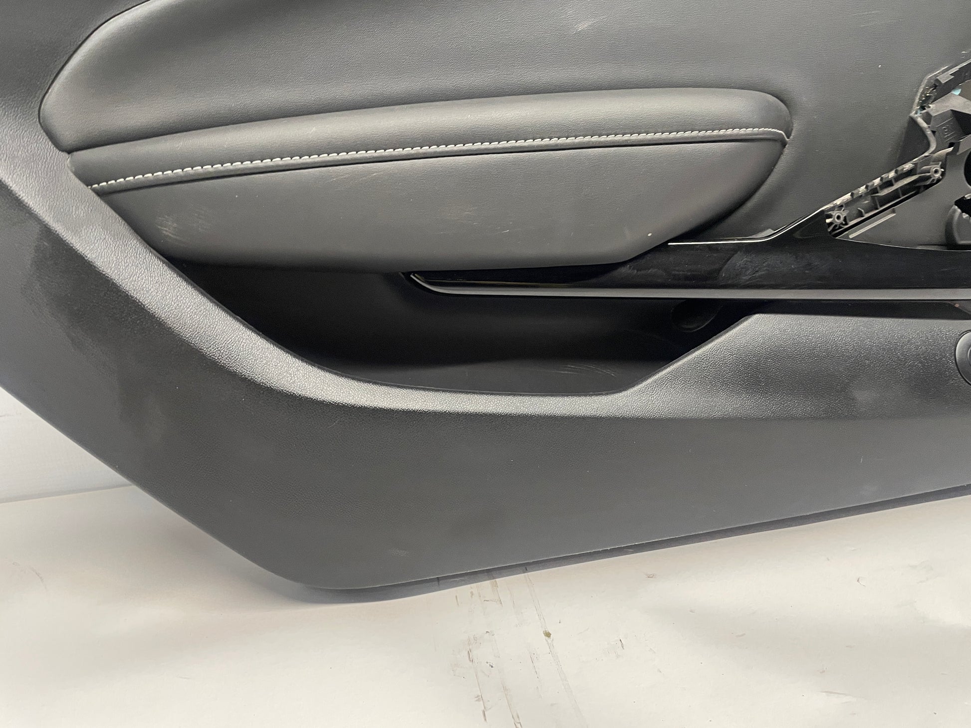 2021 Chevy Camaro SS LH Driver Front Door Panel OEM - Day's Parts Yard