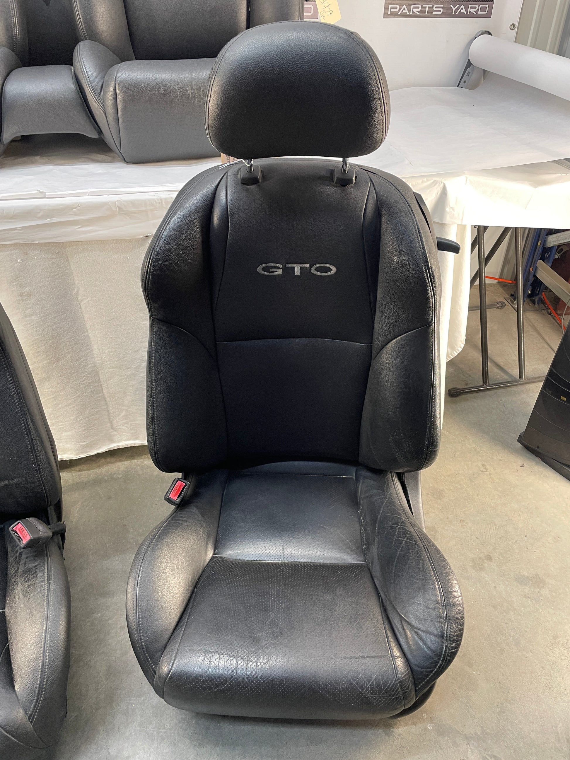 2004 Pontiac GTO Seats Fronts and Rears OEM - Day's Parts Yard