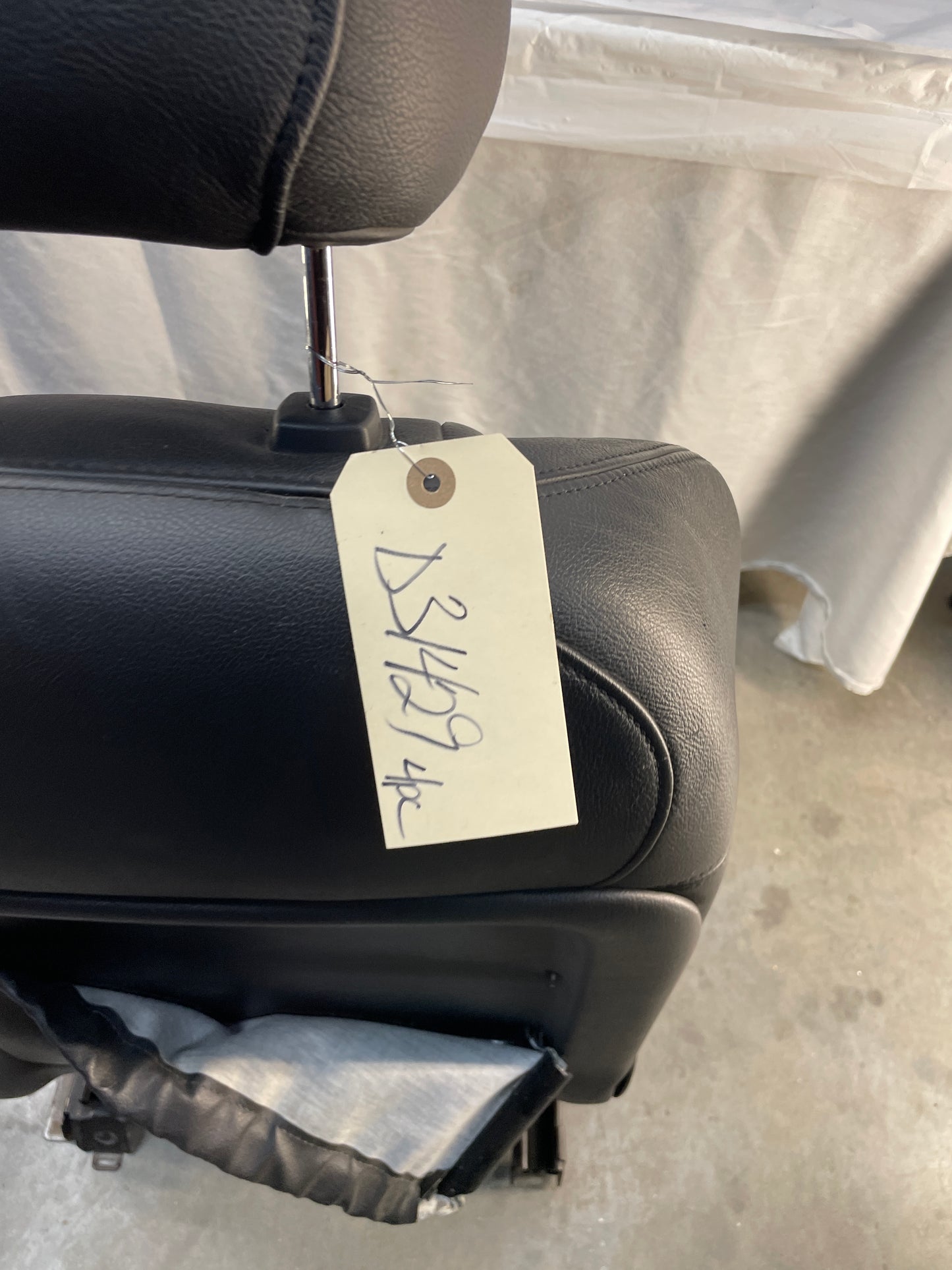 2004 Pontiac GTO Seats Fronts and Rears OEM - Day's Parts Yard