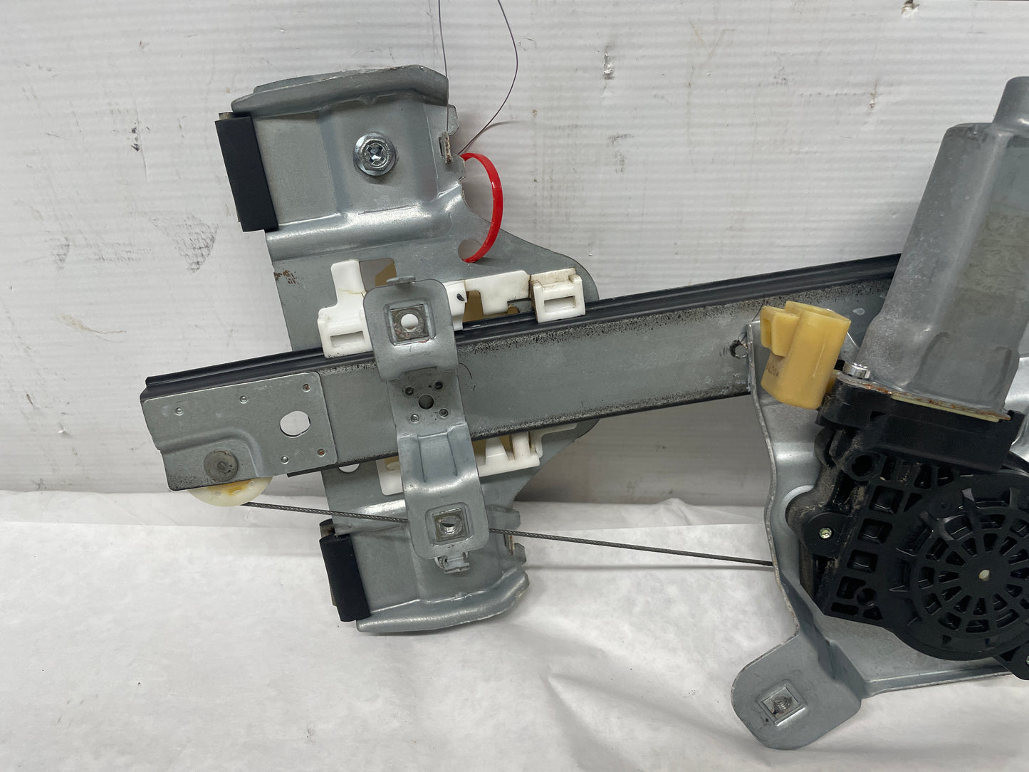 2013 Chevy Caprice PPV RH Passenger Rear Window Regulator Motor OEM