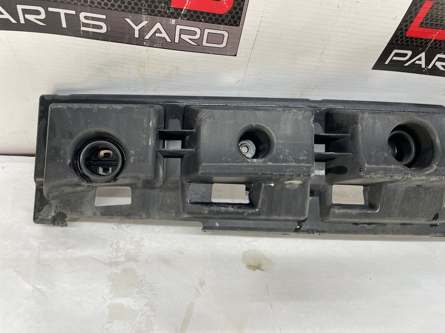 2009 Pontiac G8 GT Rear Bumper Energy Impact Absorber OEM