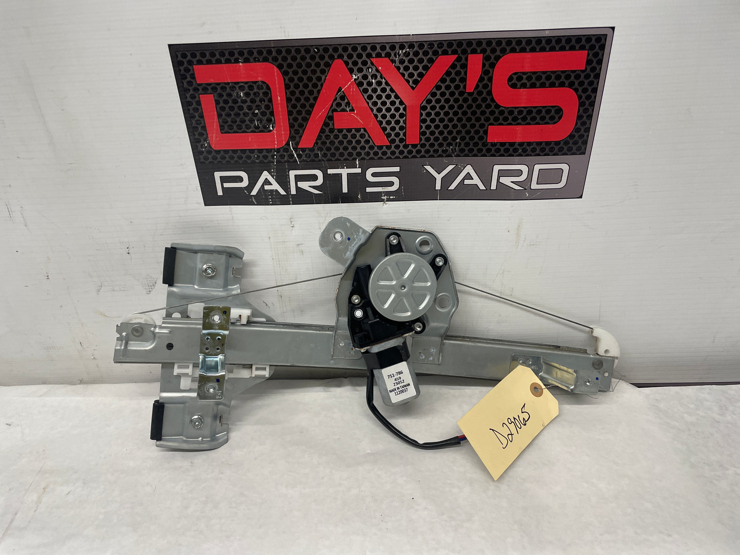 2013 Chevy Caprice PPV LH Driver Rear Door Window Regulator Motor OEM
