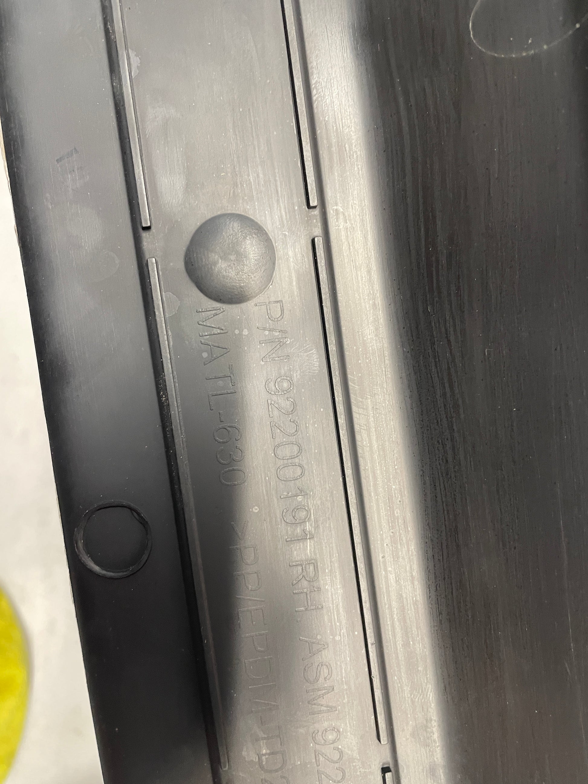 2014 Chevy SS Sedan RH Passenger Front Door Scuff Sill Plate Panel Trim OEM - Day's Parts Yard