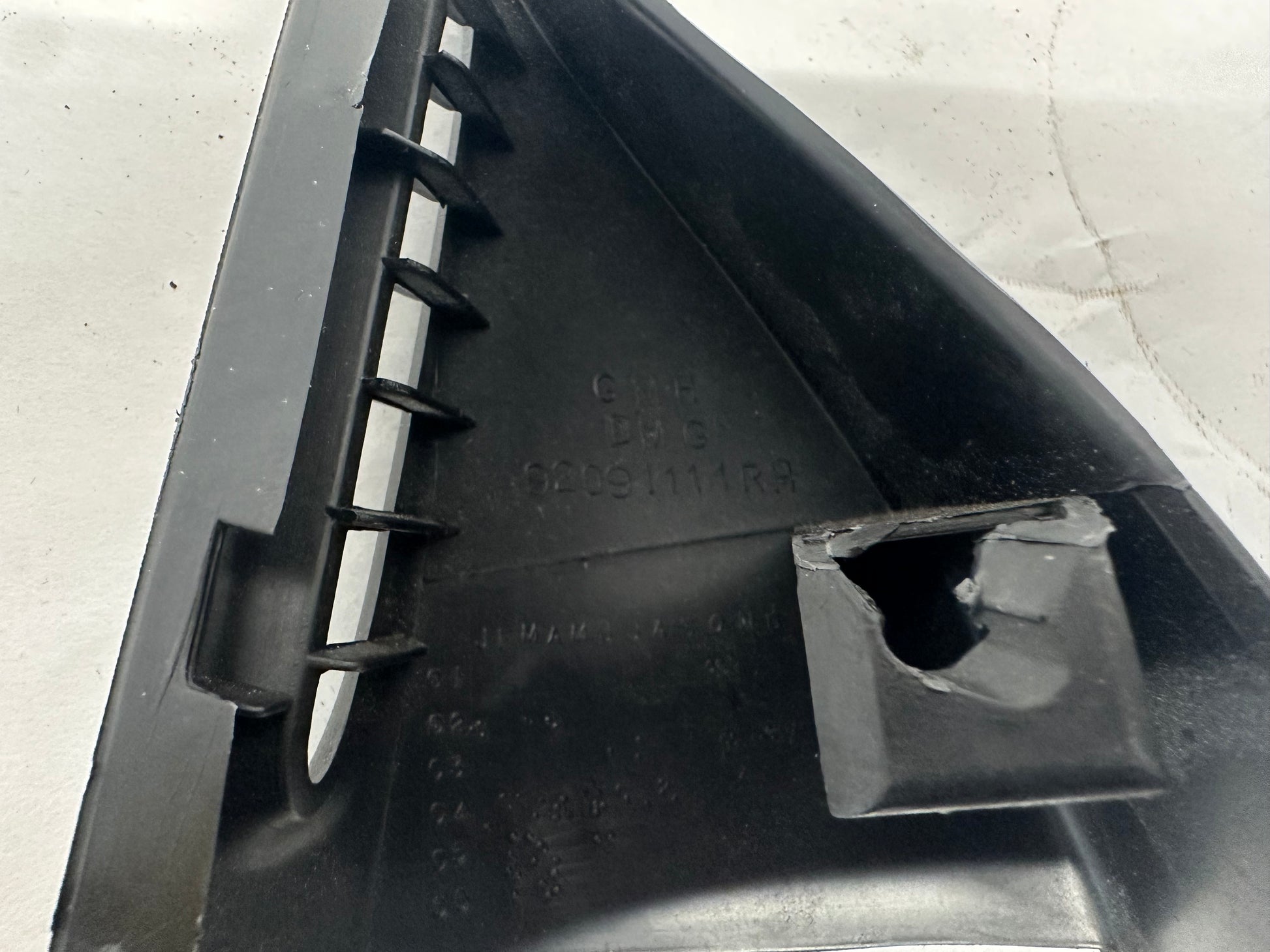 2006 Pontiac GTO RH Passenger Defrost Trim Door Vent Triangle OEM - Day's Parts Yard