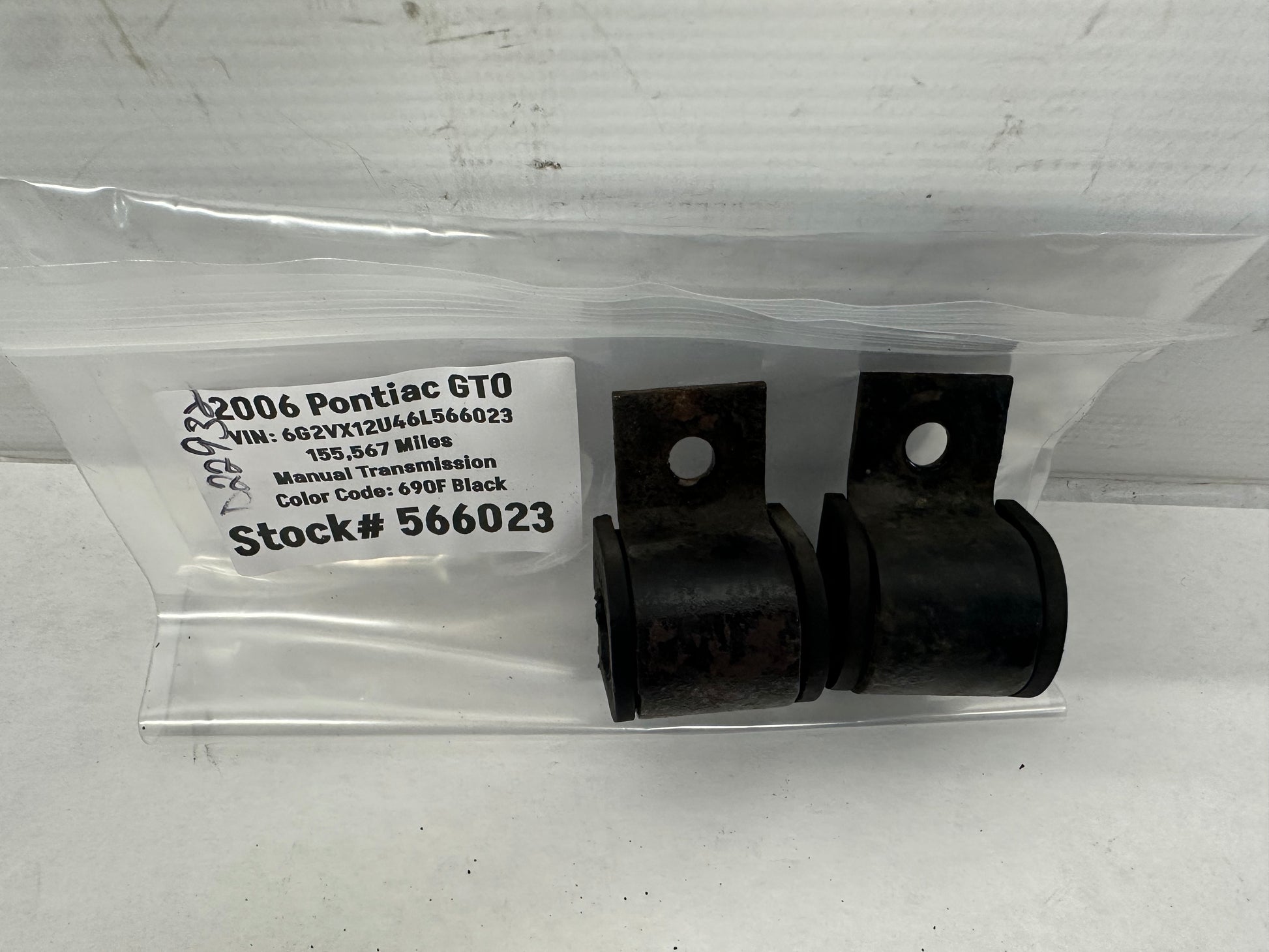 2006 Pontiac GTO Rear Sway Bar Brackets OEM - Day's Parts Yard