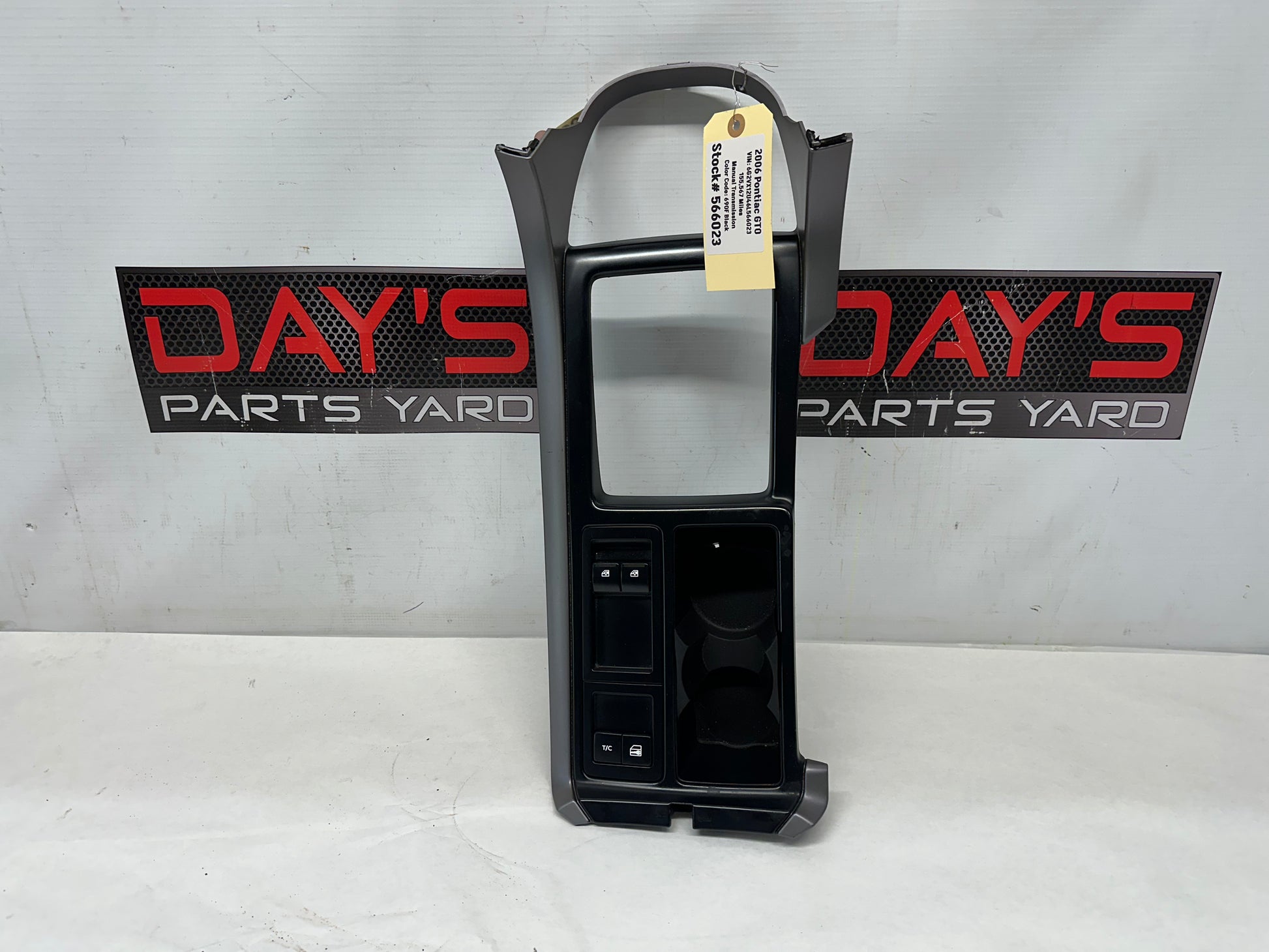 2006 Pontiac GTO Center Console Shifter Bezel Trim Window Switches OEM - Day's Parts Yard