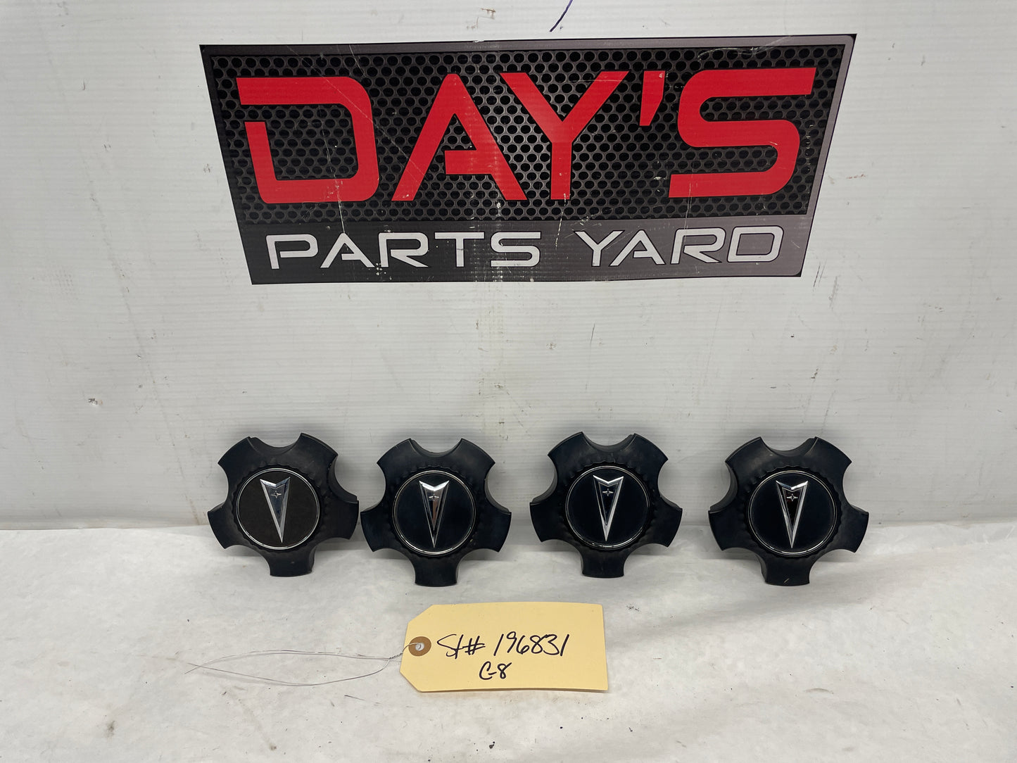 2009 Pontiac G8 GT Wheel Center Caps OEM