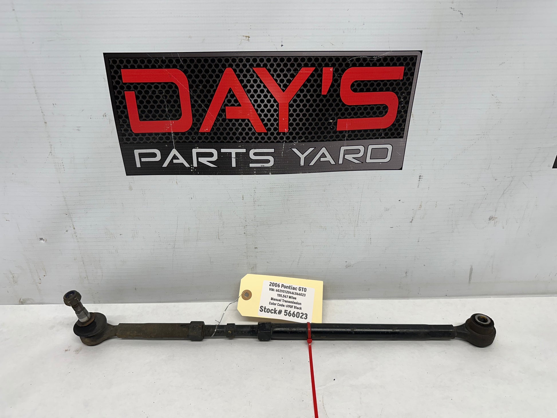 2006 Pontiac GTO RH Passenger  Rear Suspension Adjustment Assembly Tie Rod OEM - Day's Parts Yard