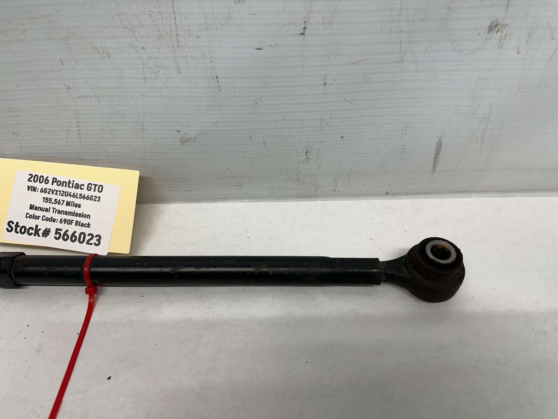 2006 Pontiac GTO RH Passenger  Rear Suspension Adjustment Assembly Tie Rod OEM - Day's Parts Yard