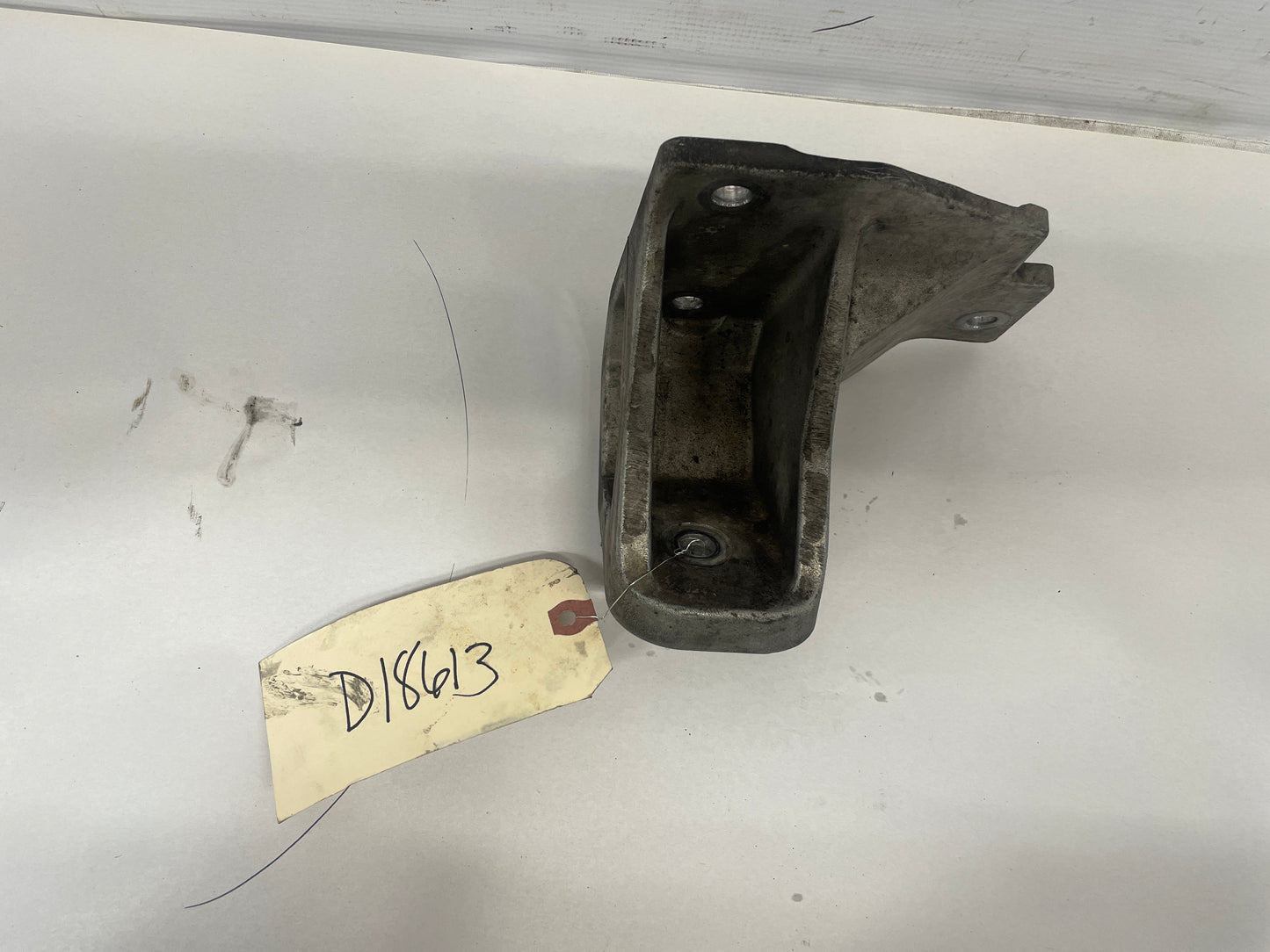 2006 Pontiac GTO LH Driver Engine Motor Mount Bracket Stand OEM - Day's Parts Yard