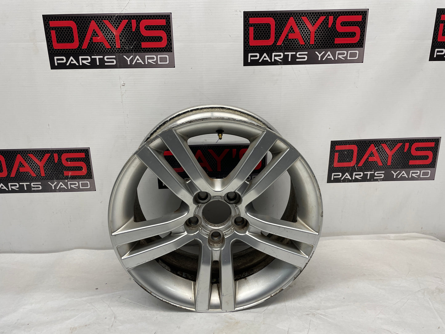 2009 Pontiac G8 Factory OEM 18X8 Wheel