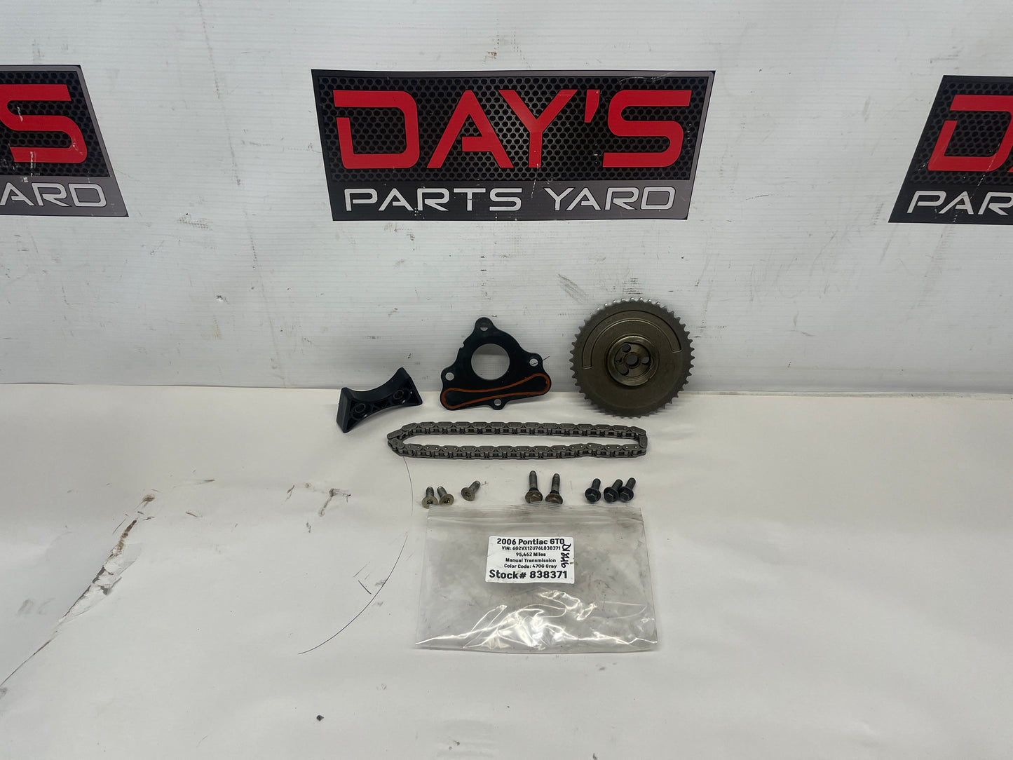 2006 Pontiac GTO Timing Gear Chain Assembly w/ Hardware OEM - Day's Parts Yard