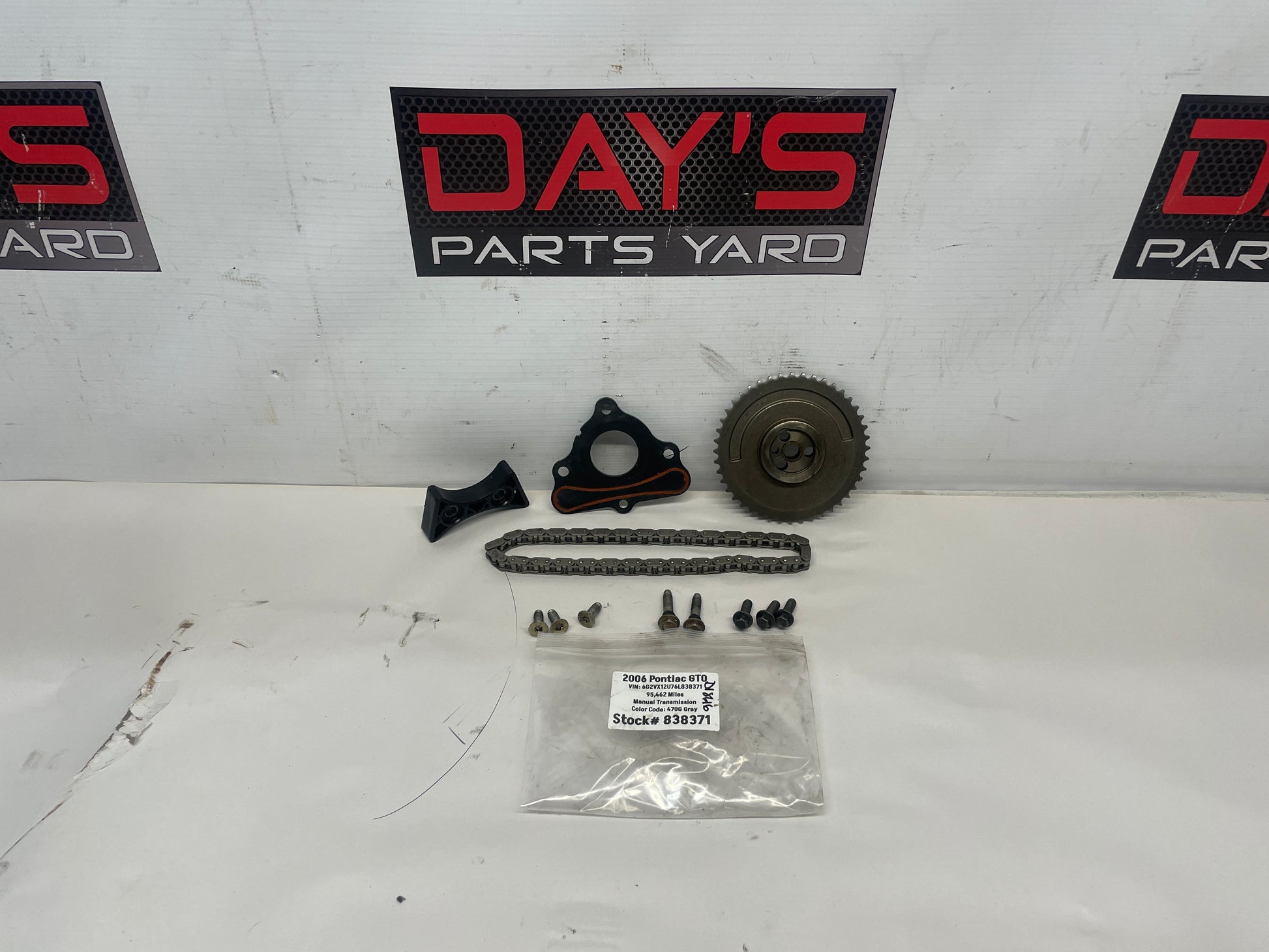 2006 Pontiac GTO Timing Gear Chain Assembly w/ Hardware OEM - Day's Parts Yard