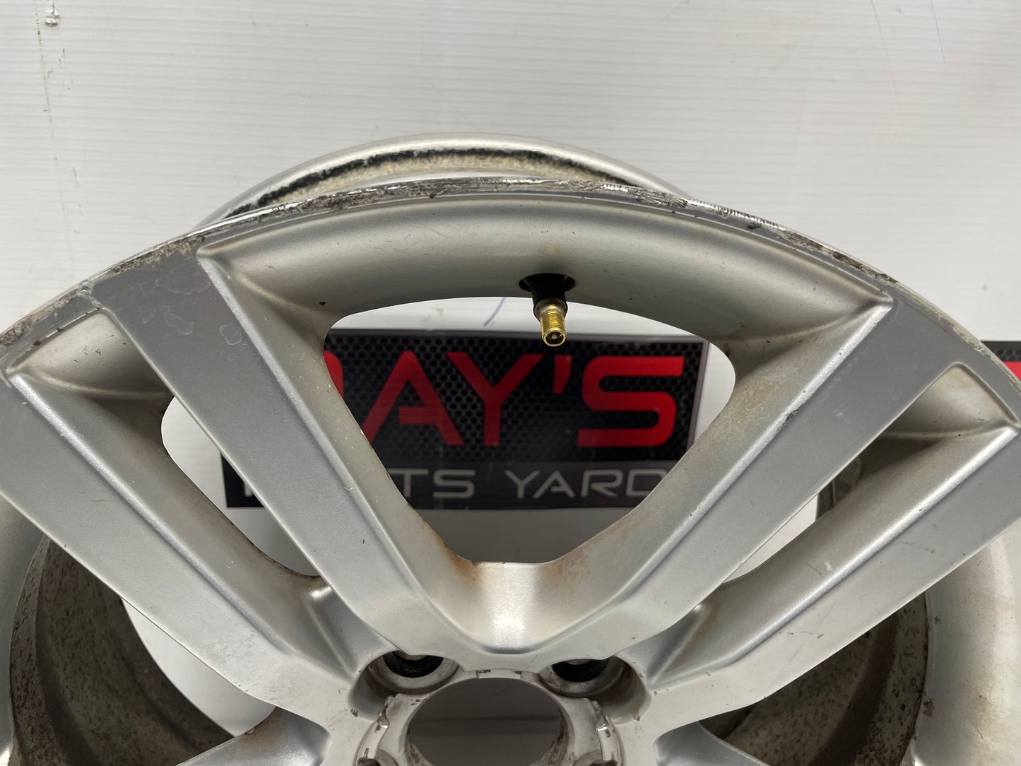 2009 Pontiac G8 Factory OEM 18X8 Wheel