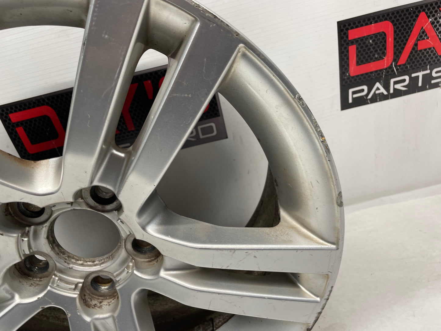 2009 Pontiac G8 Factory OEM 18X8 Wheel