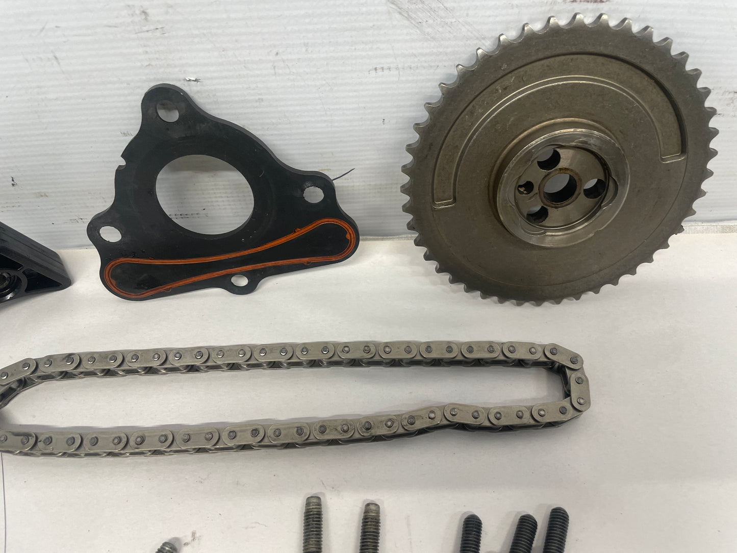 2006 Pontiac GTO Timing Gear Chain Assembly w/ Hardware OEM - Day's Parts Yard