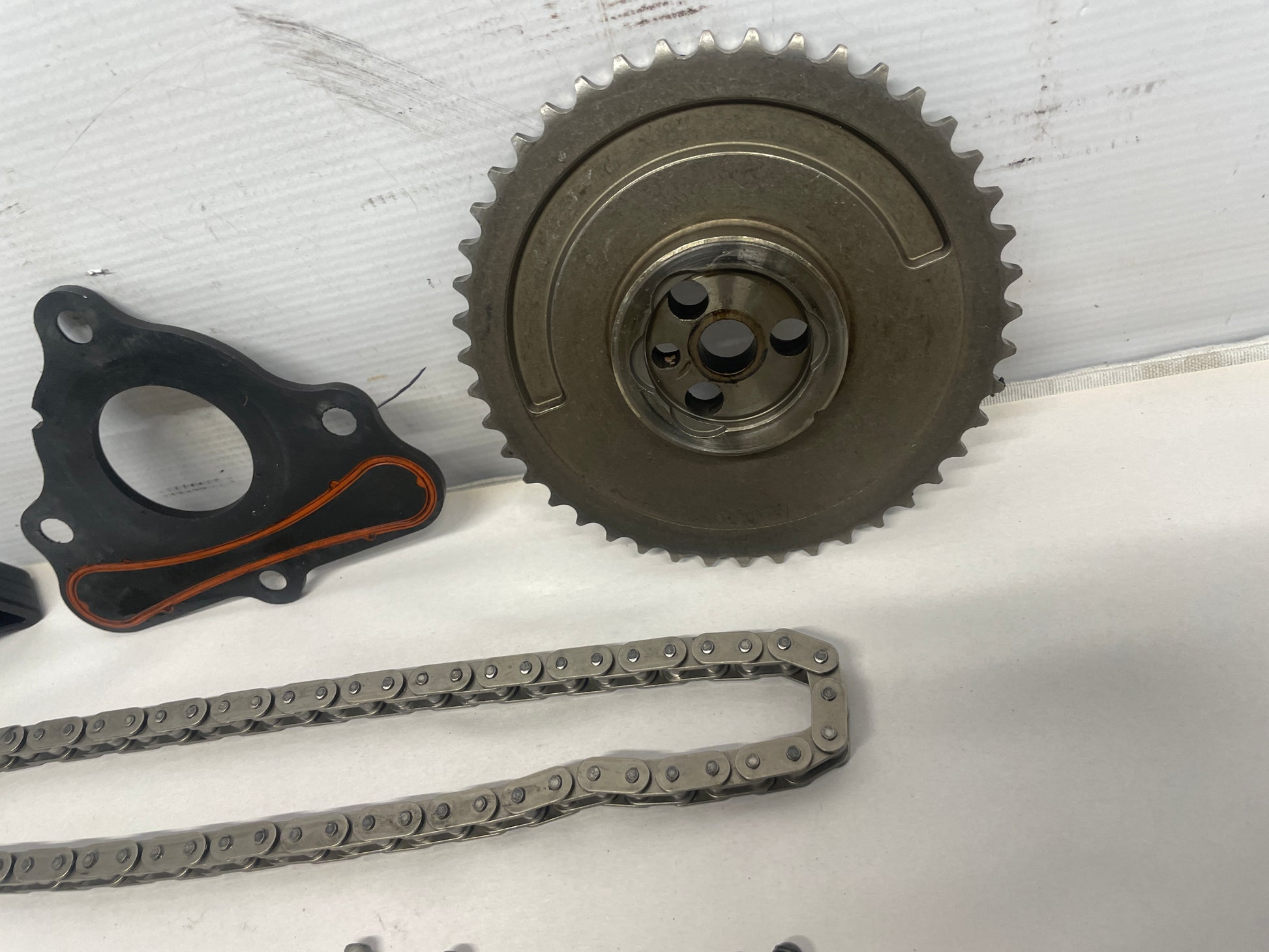 2006 Pontiac GTO Timing Gear Chain Assembly w/ Hardware OEM - Day's Parts Yard