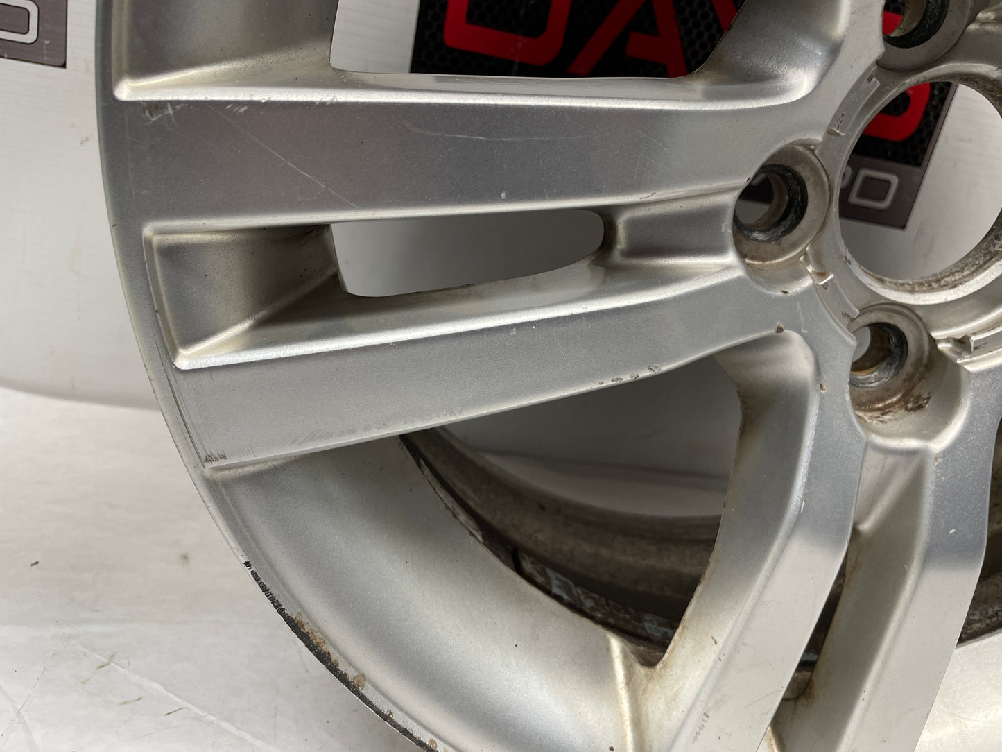 2009 Pontiac G8 Factory OEM 18X8 Wheel