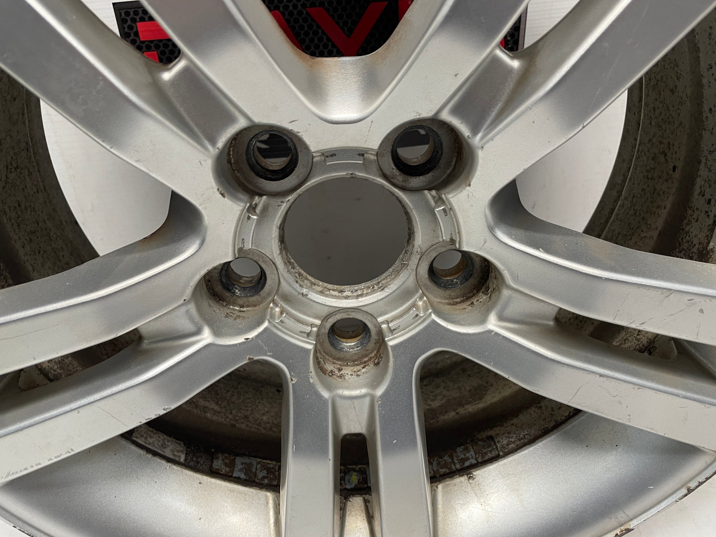 2009 Pontiac G8 Factory OEM 18X8 Wheel