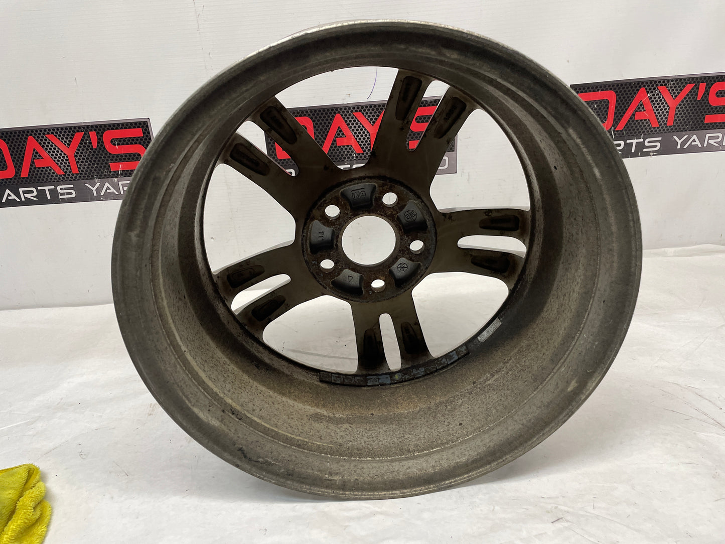 2009 Pontiac G8 Factory OEM 18X8 Wheel