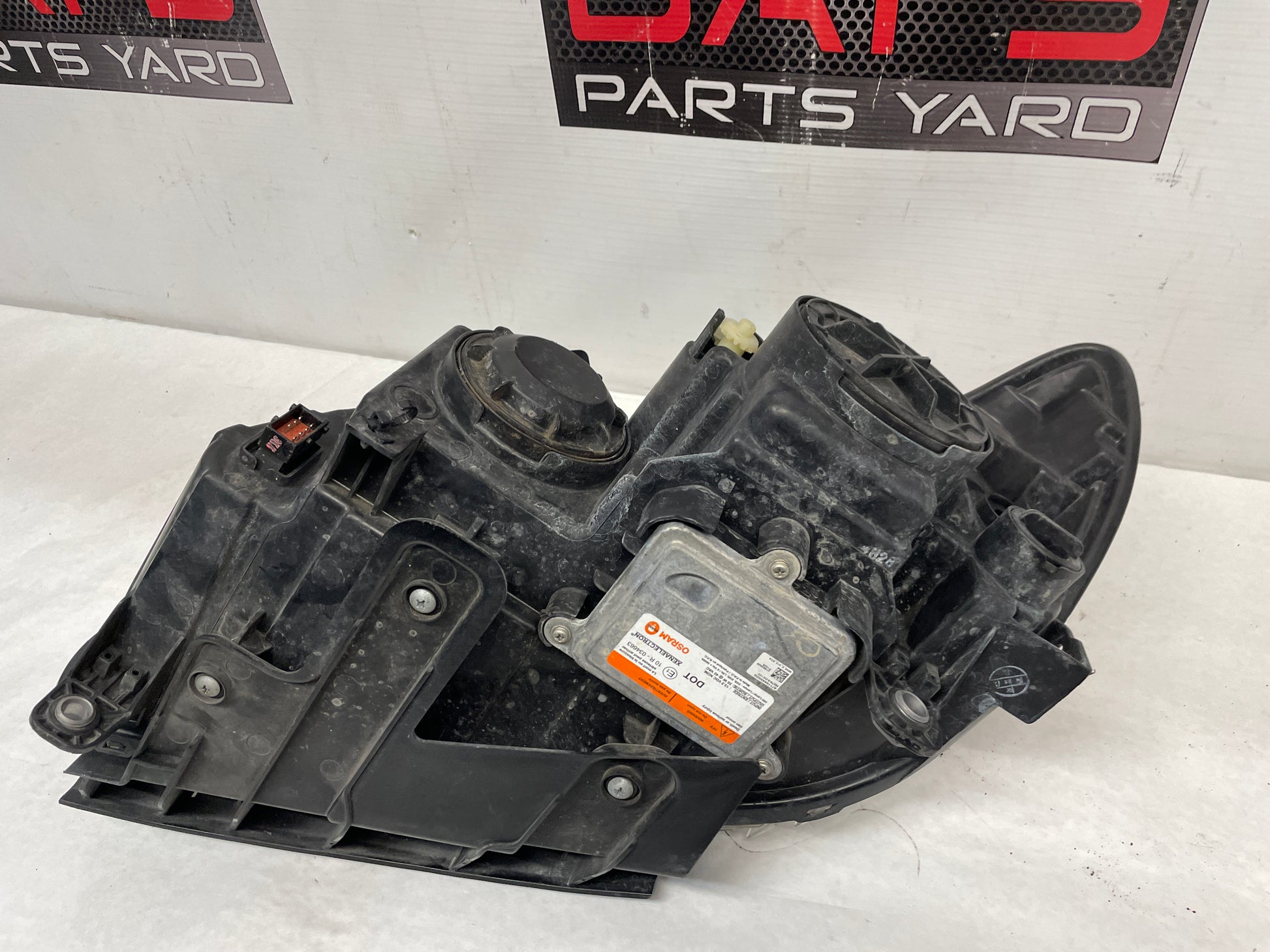 2014 Chevy SS Sedan RH Passenger Head Light Lamp Headlight OEM - Day's Parts Yard