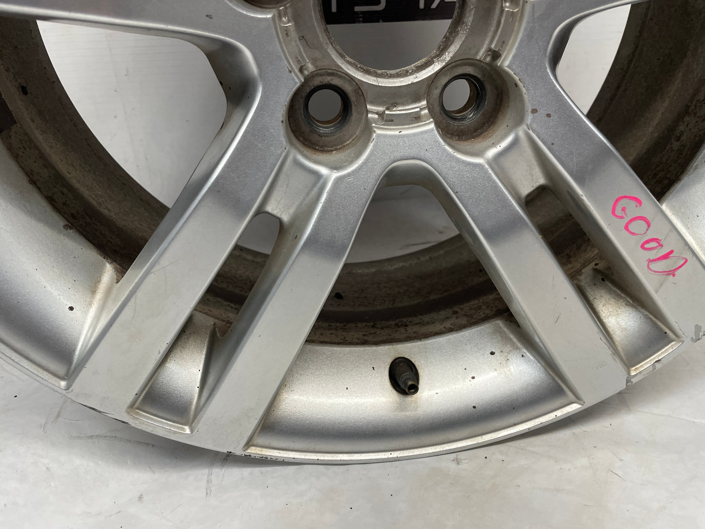 2009 Pontiac G8 Factory OEM 18X8 Wheel