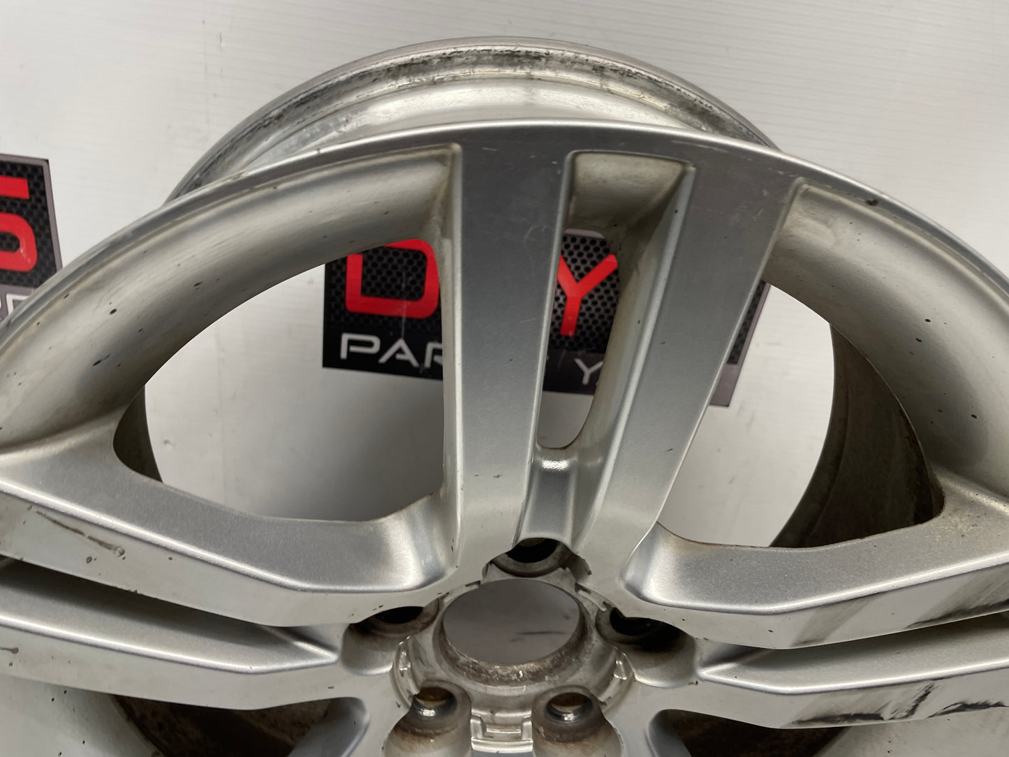 2009 Pontiac G8 Factory OEM 18X8 Wheel