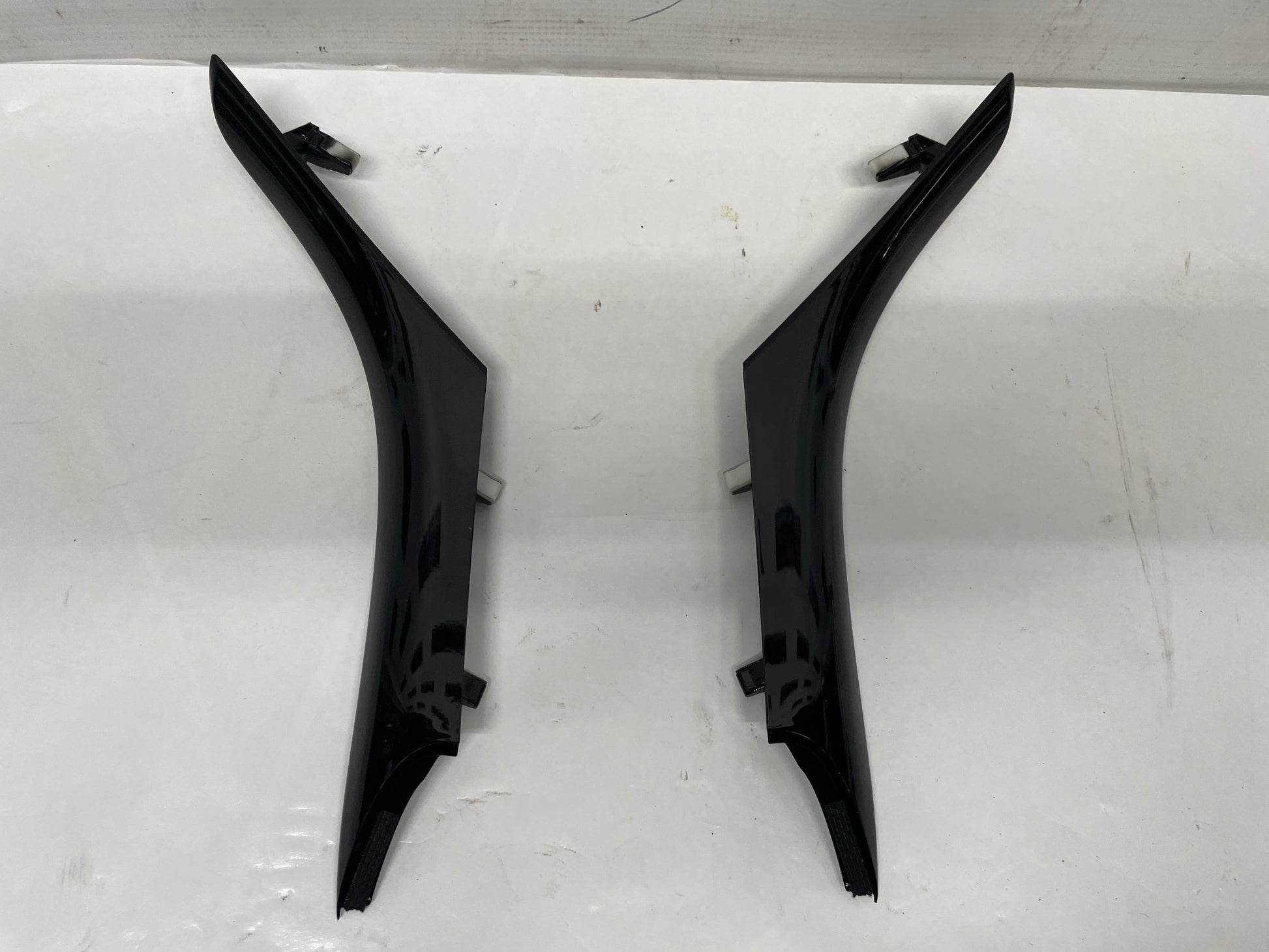 2016 Chevy SS Sedan RH & LH Center Console Trim Black OEM - Day's Parts Yard