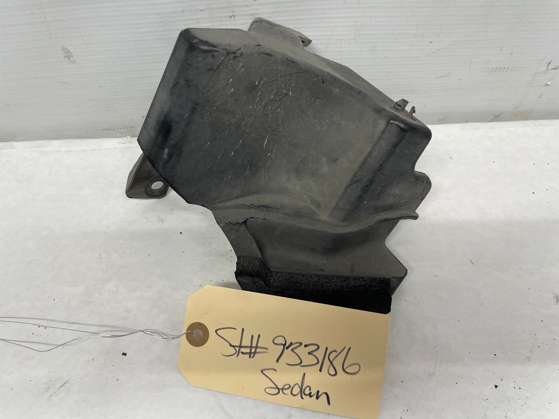 2014 Chevy SS Sedan RH Passenger Radiator Support Air Baffle OEM - Day's Parts Yard