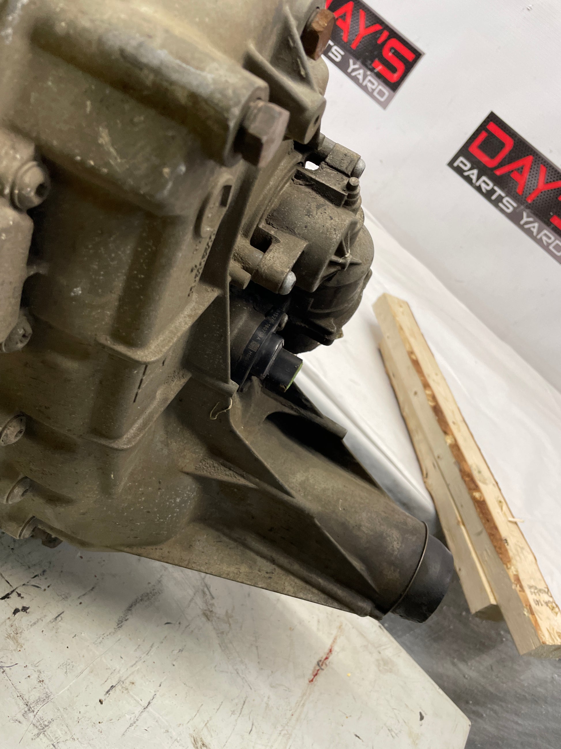 2015 Chevy Silverado K1500 Transfer Case OEM - Day's Parts Yard