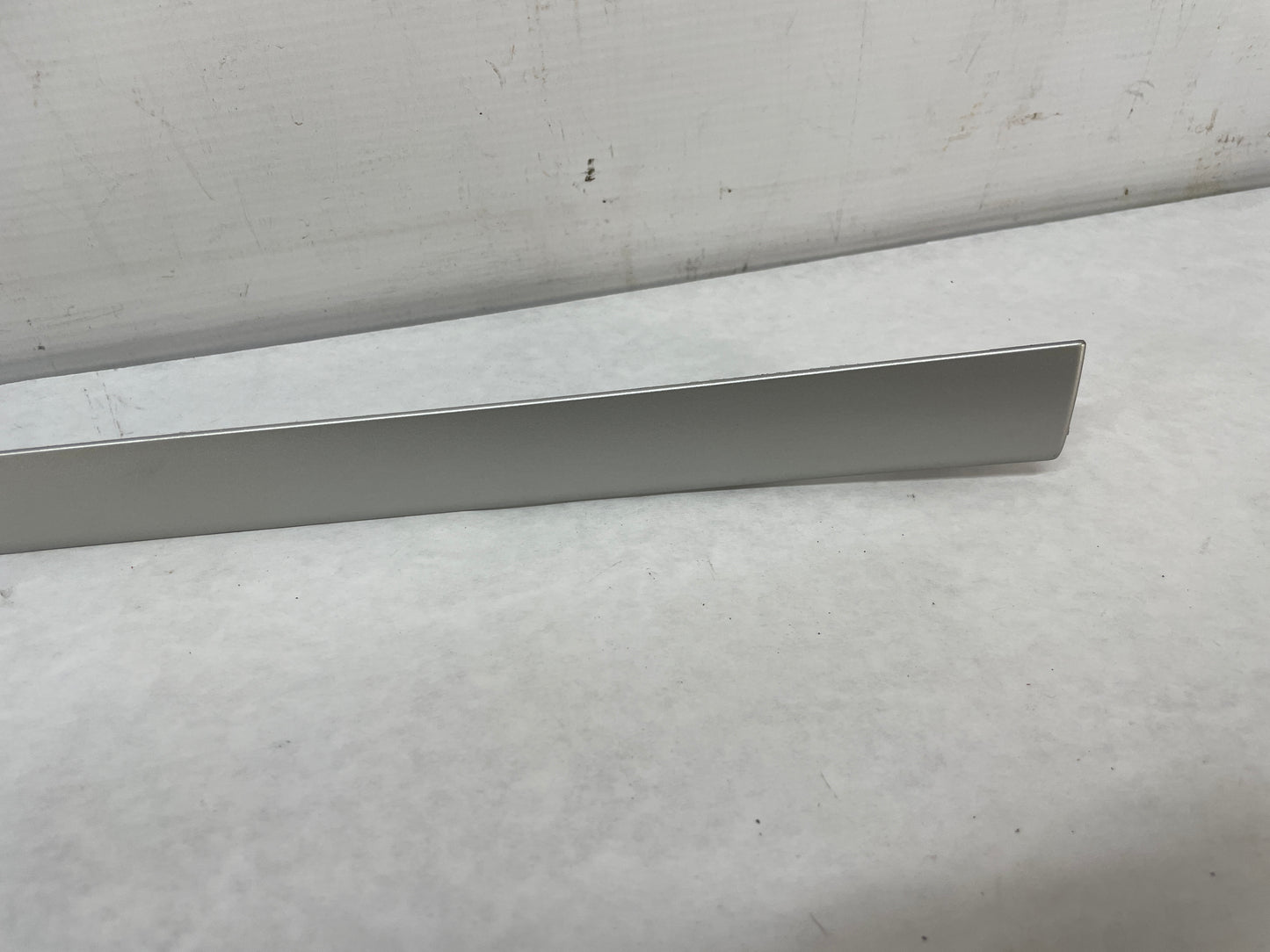 2009 Pontiac G8 GT LH & RH Silver Dash Trim Accent Applique Panel OEM