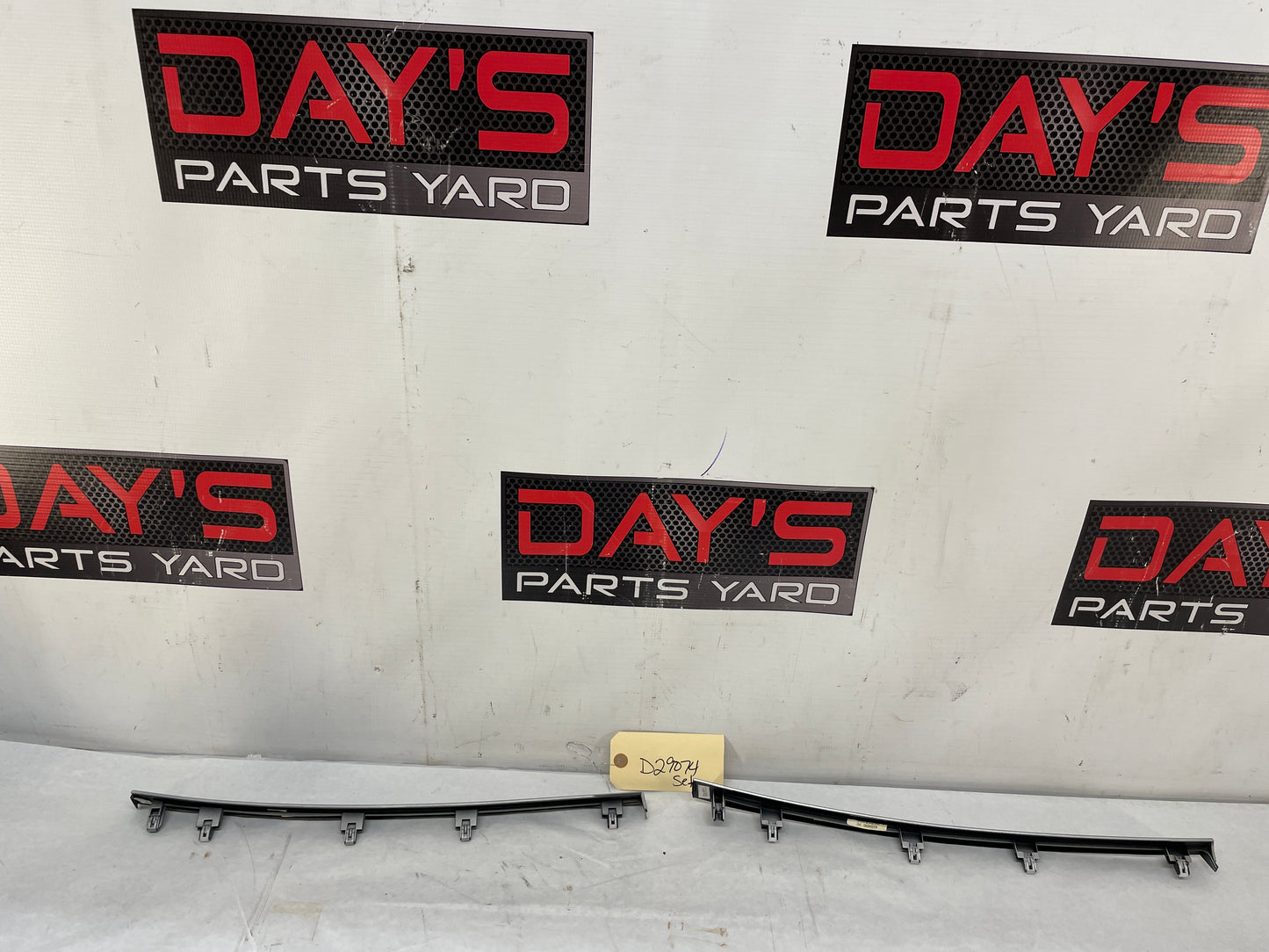 2009 Pontiac G8 GT LH & RH Silver Dash Trim Accent Applique Panel OEM