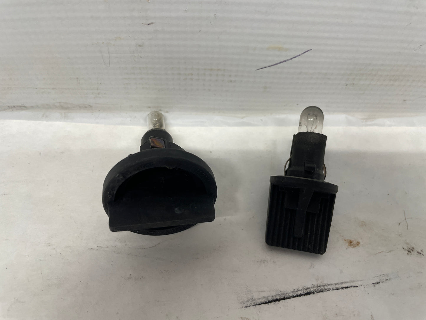 2012 Chevy Caprice PPV LH Front Headlight Head Light Lamp Bulb Socket OEM
