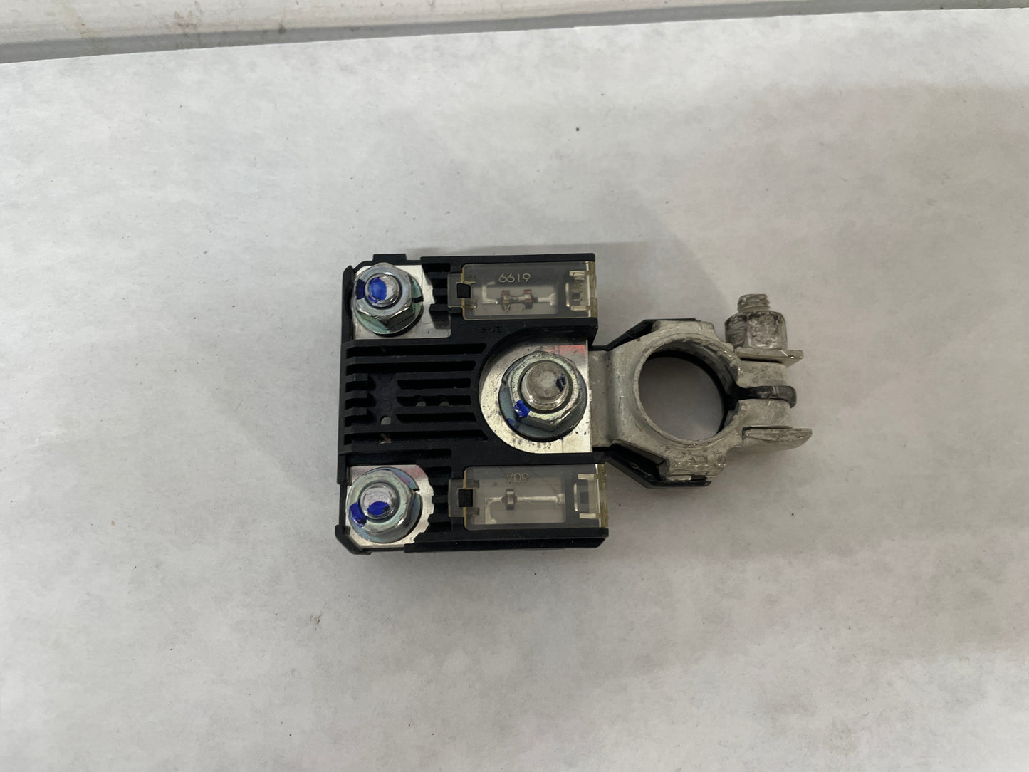 2009 Pontiac G8 GT Positive Battery Terminal Fuse Relay OEM