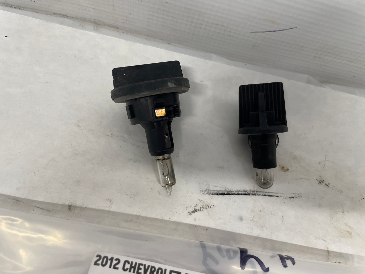 2012 Chevy Caprice PPV LH Front Headlight Head Light Lamp Bulb Socket OEM