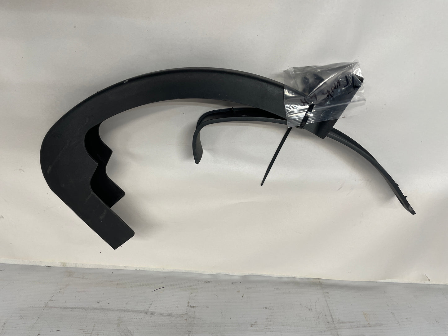 2014 Cadillac CTS-V Coupe LH Driver Trunk Compartment Lid Hinge Cover OEM - Day's Parts Yard